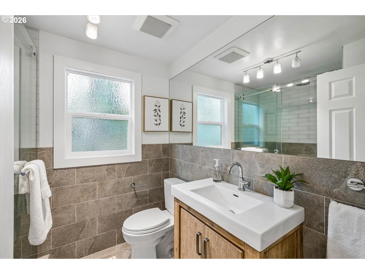 5272 Tree St Property Photo 11