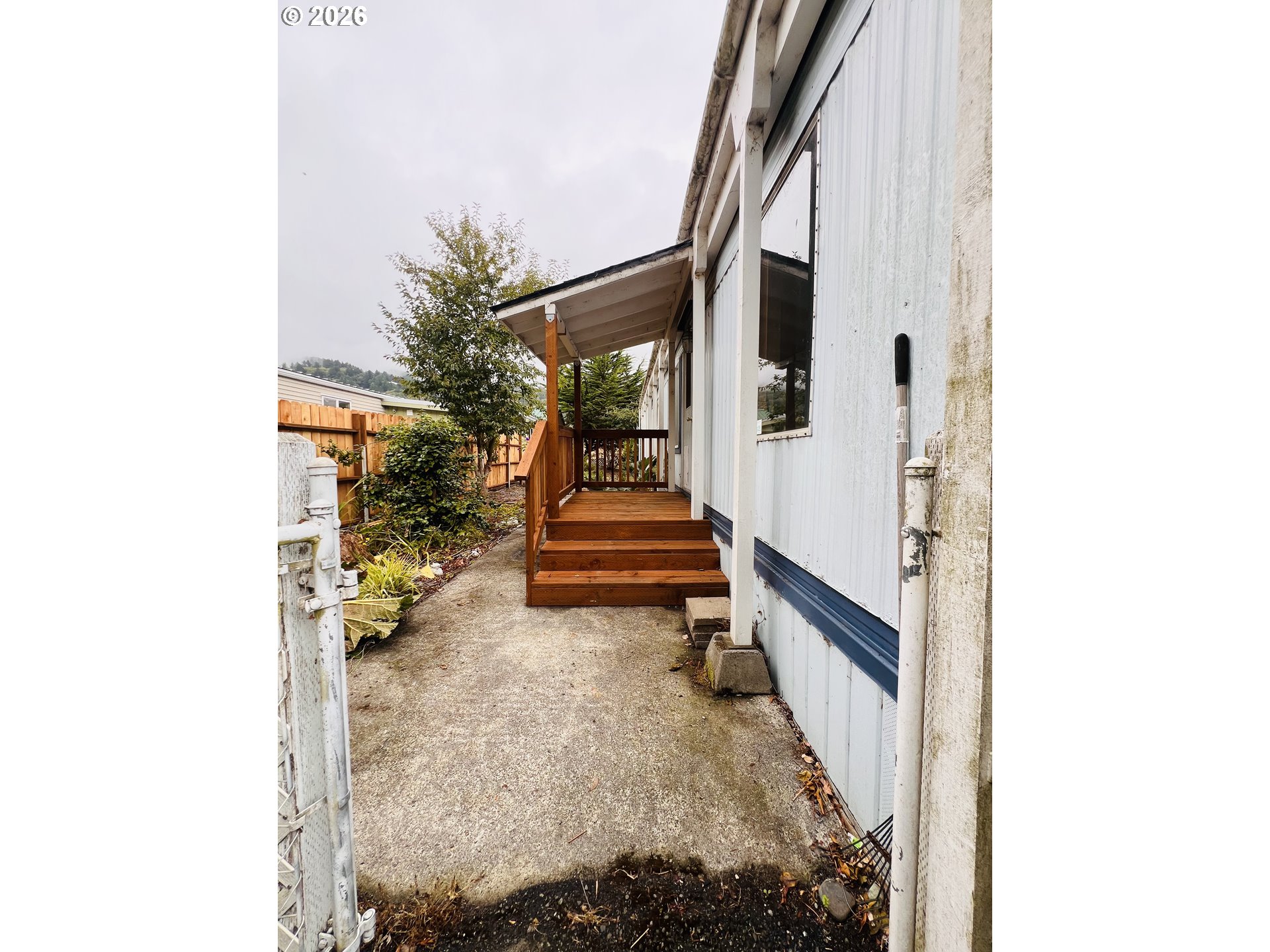 15505 Oceanview Dr 21 Property Photo 2