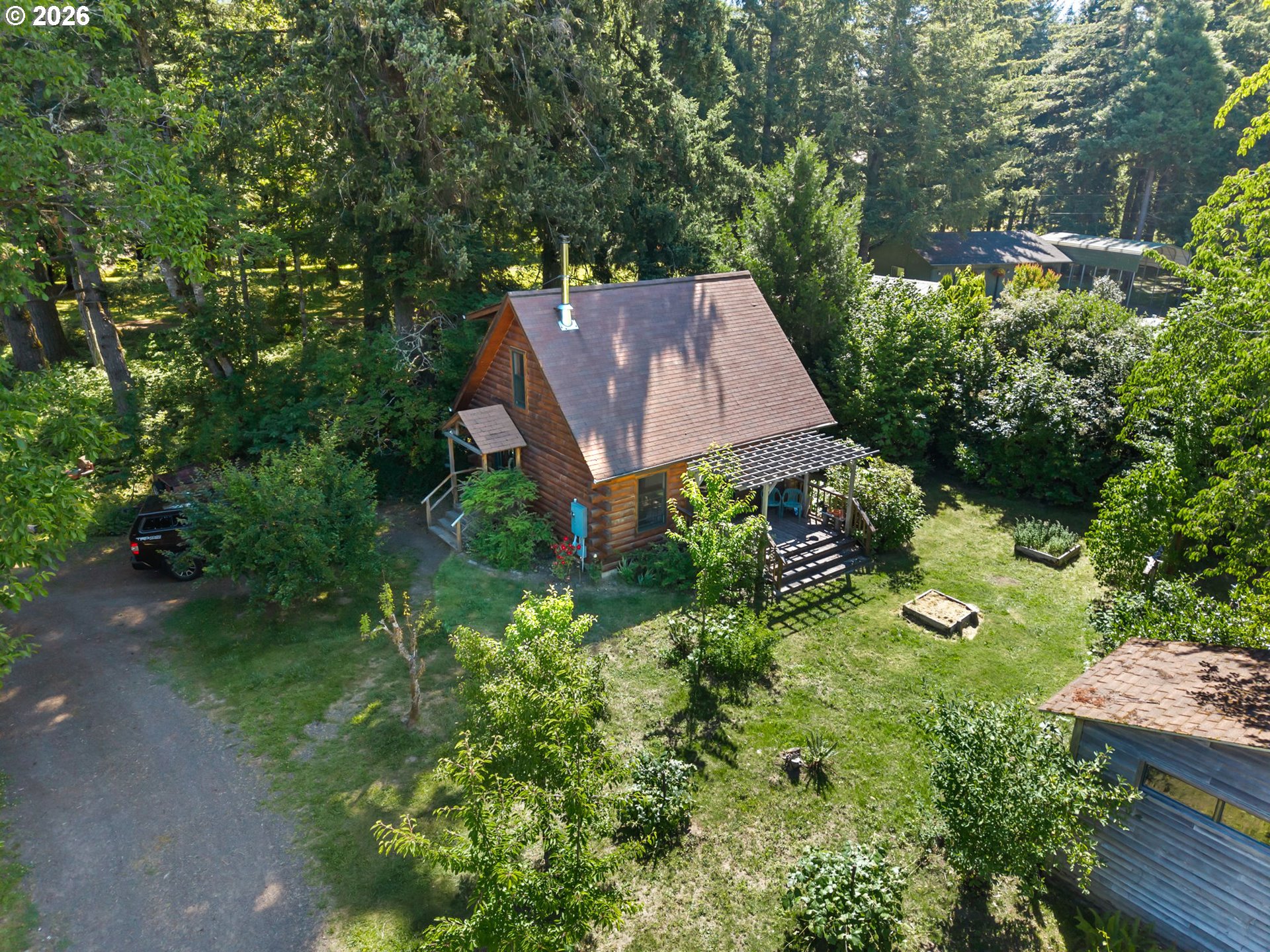 49164 Mckenzie Hwy Property Photo 4