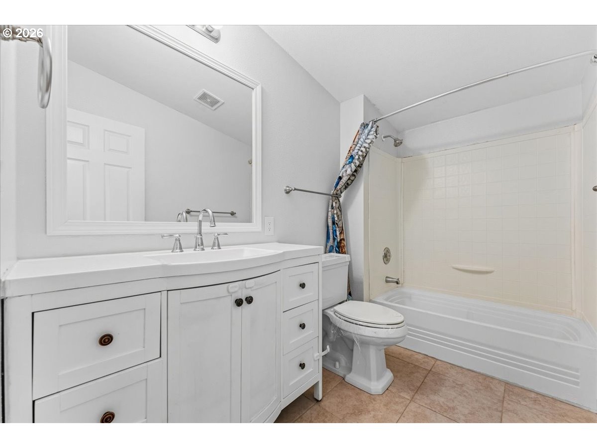 162 C St Property Photo 27