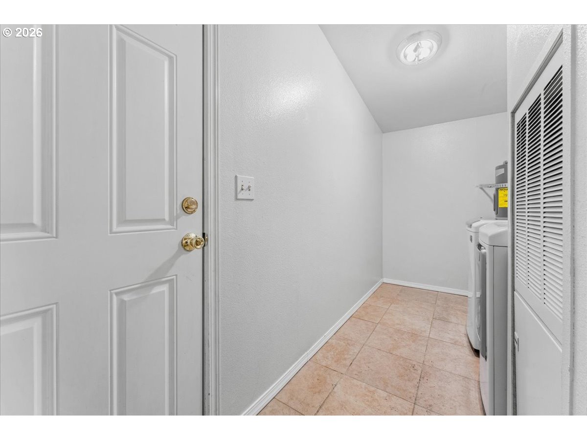 162 C St Property Photo 28