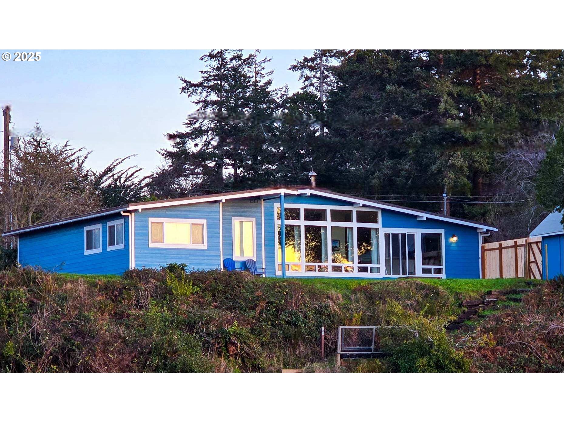 654 Madrona Ave Property Photo 1