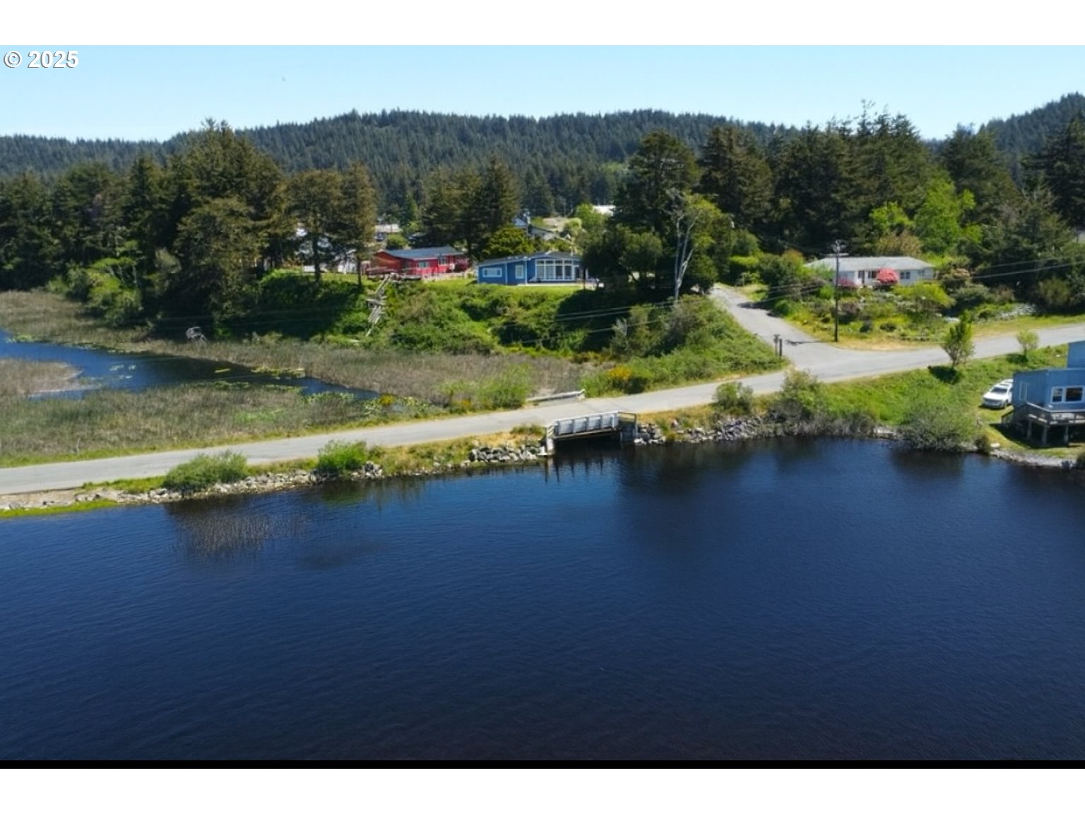 654 Madrona Ave Property Photo 2