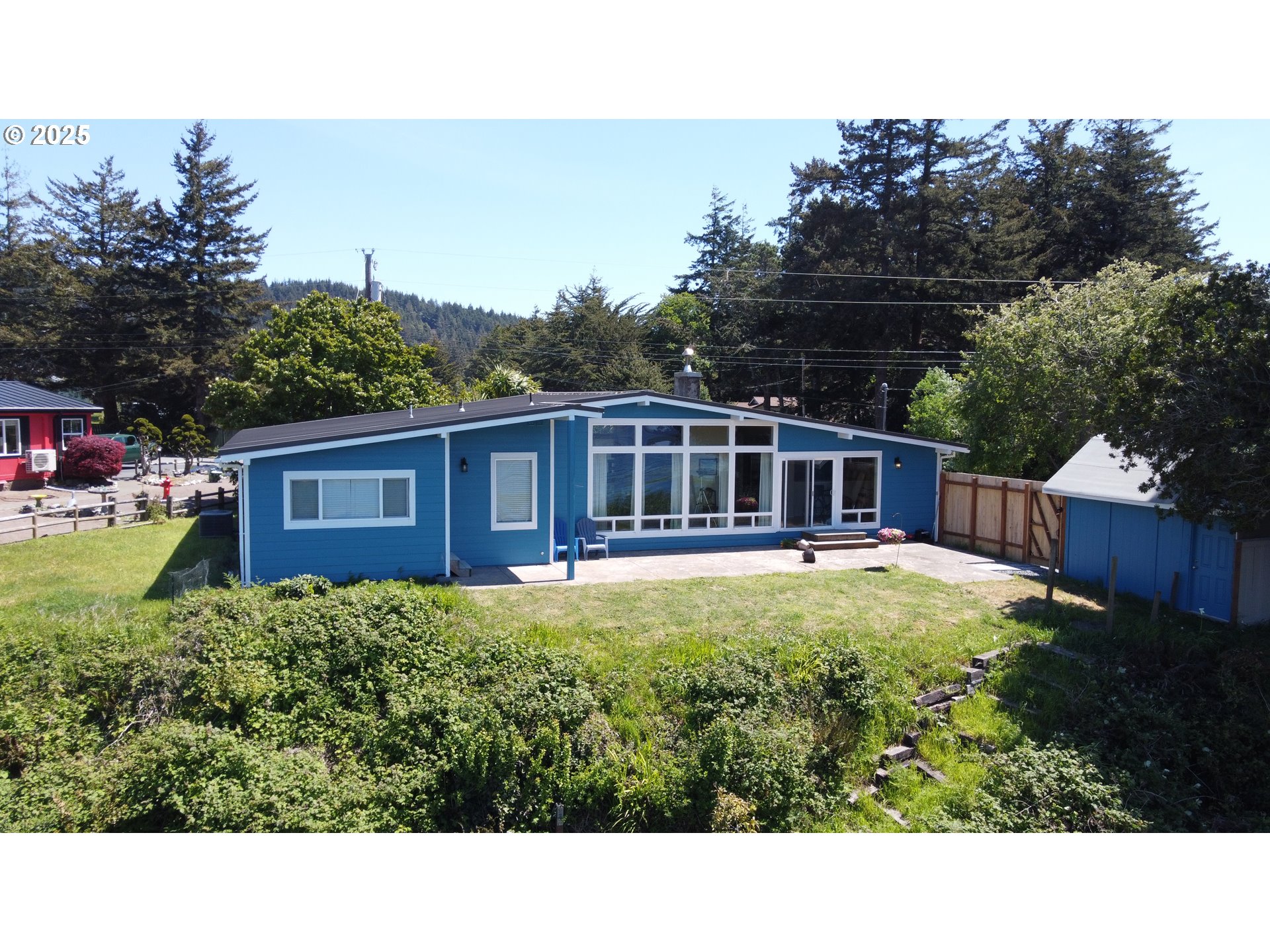 654 Madrona Ave Property Photo 5