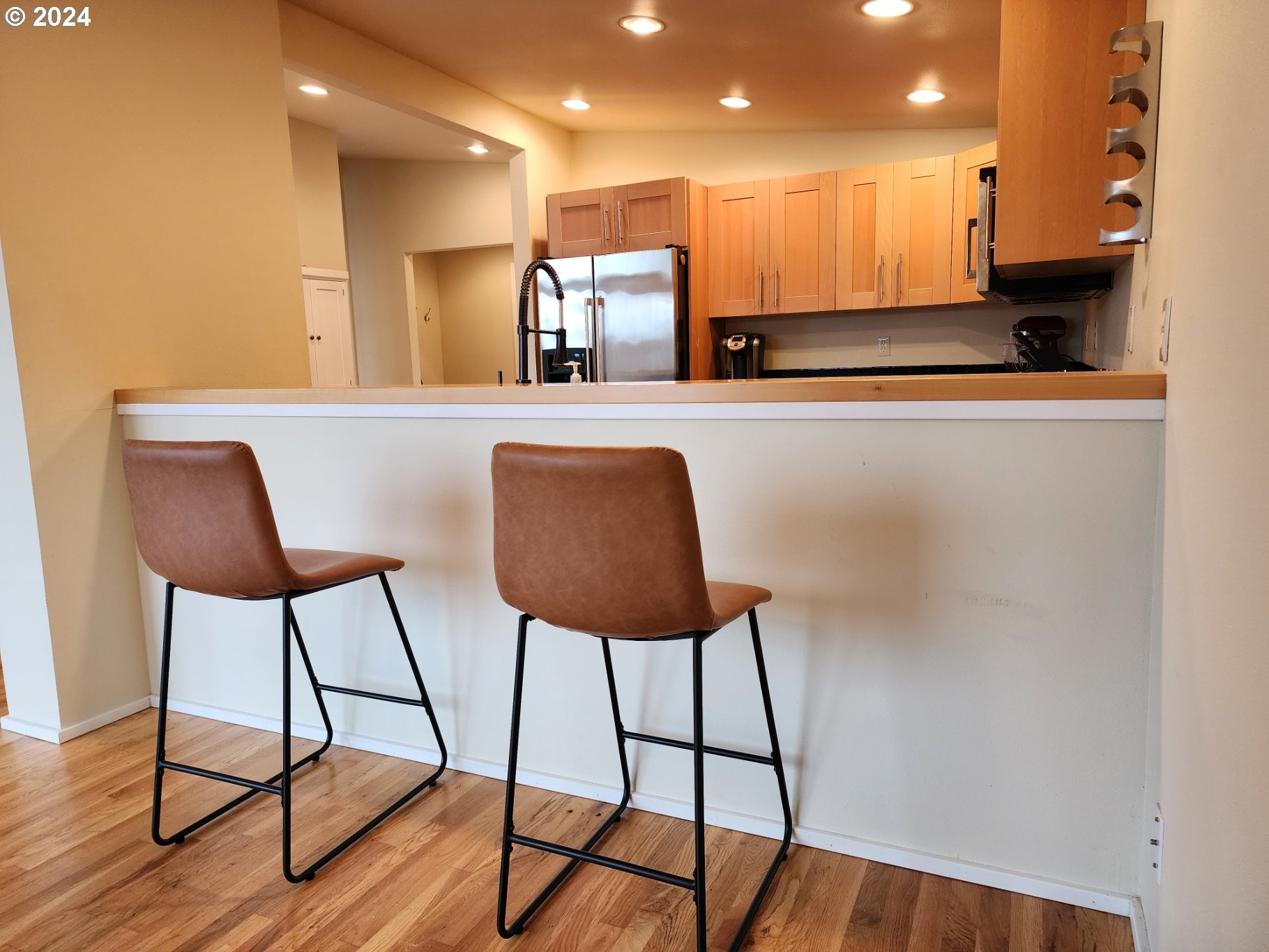 654 Madrona Ave Property Photo 15