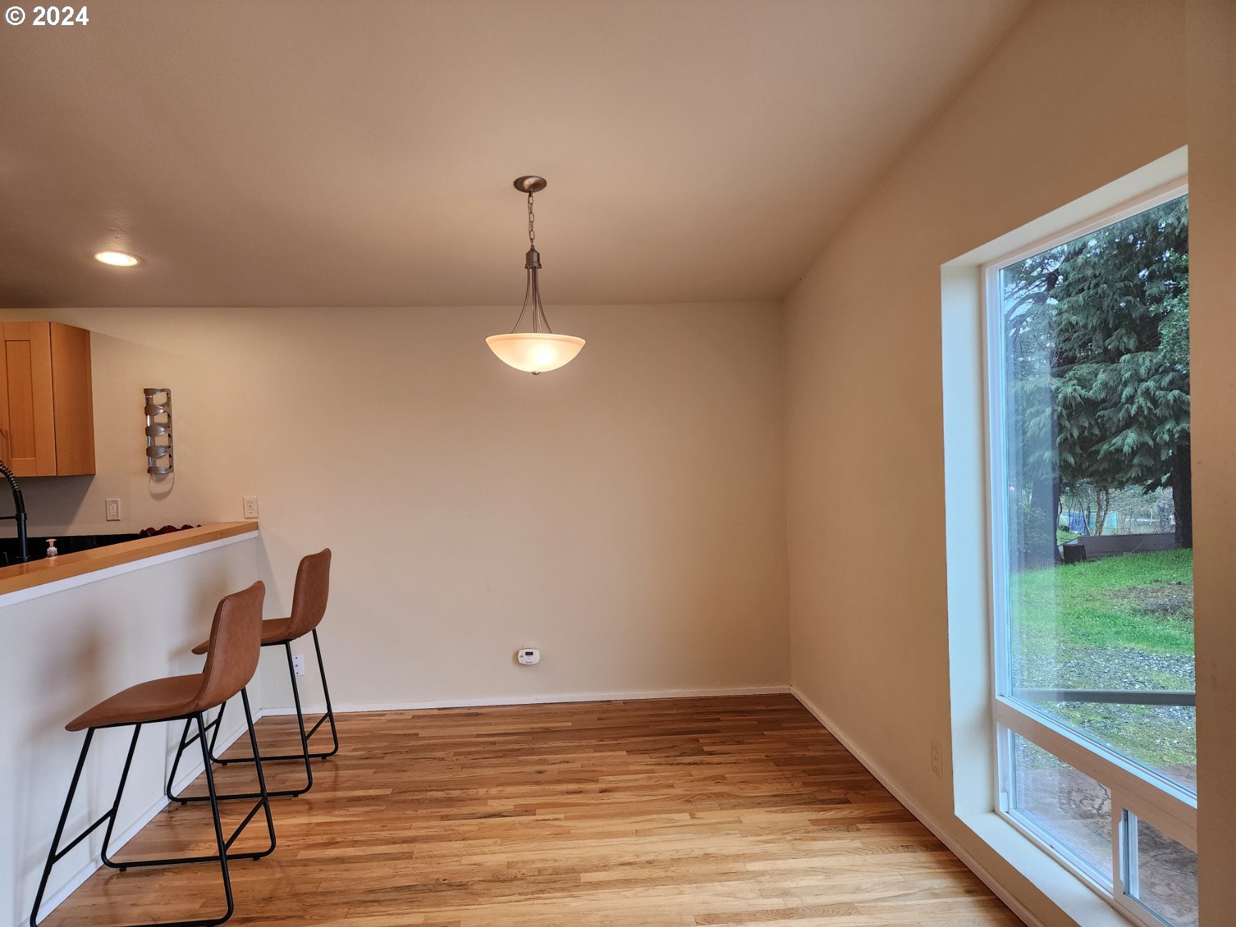 654 Madrona Ave Property Photo 16
