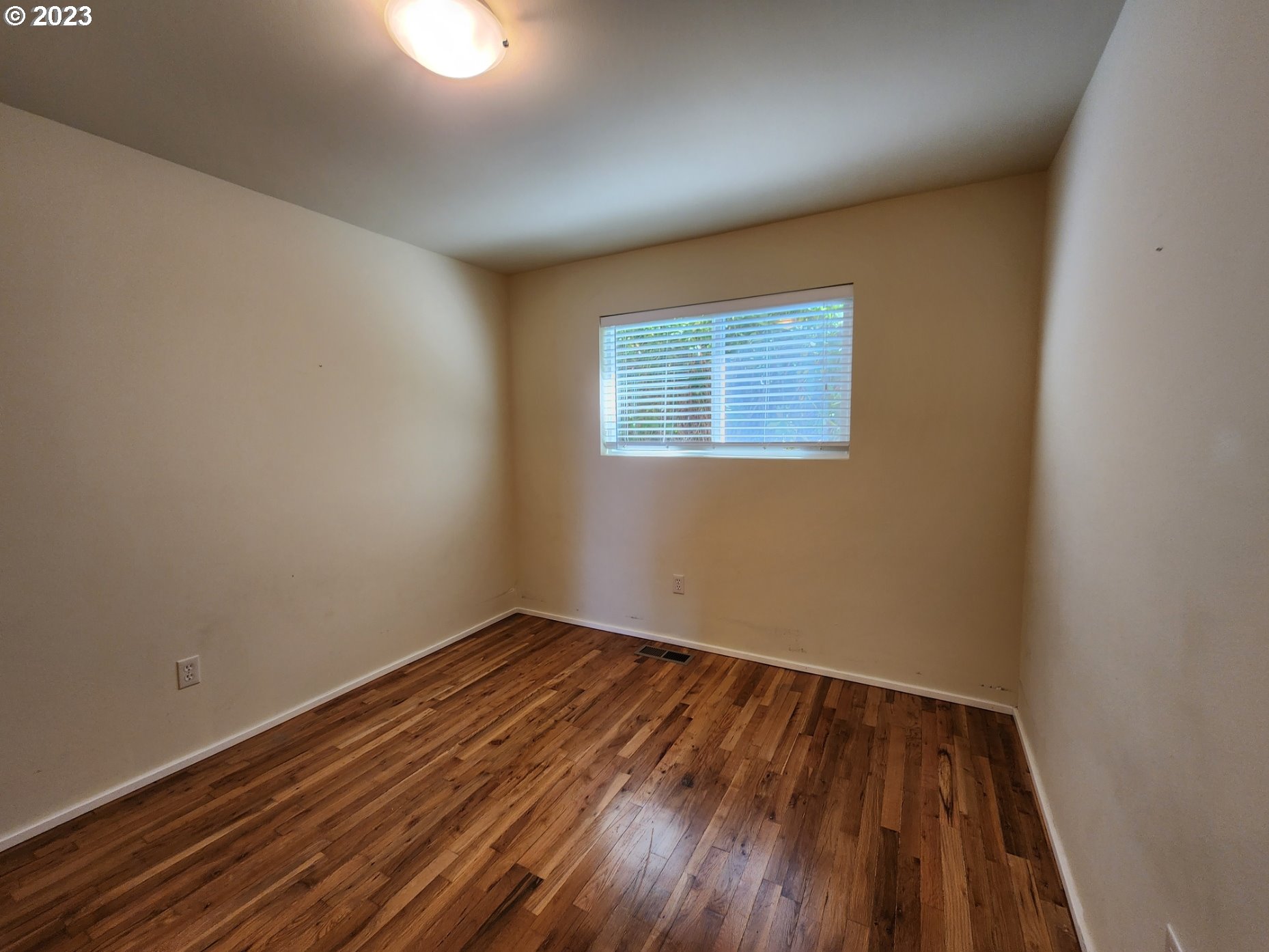 654 Madrona Ave Property Photo 19