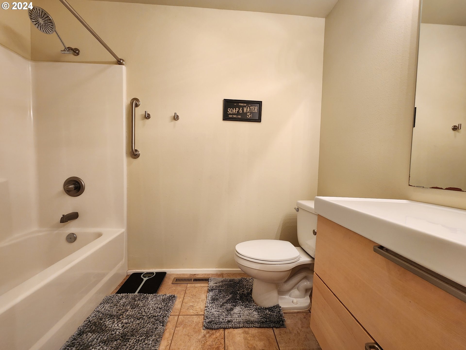 654 Madrona Ave Property Photo 26