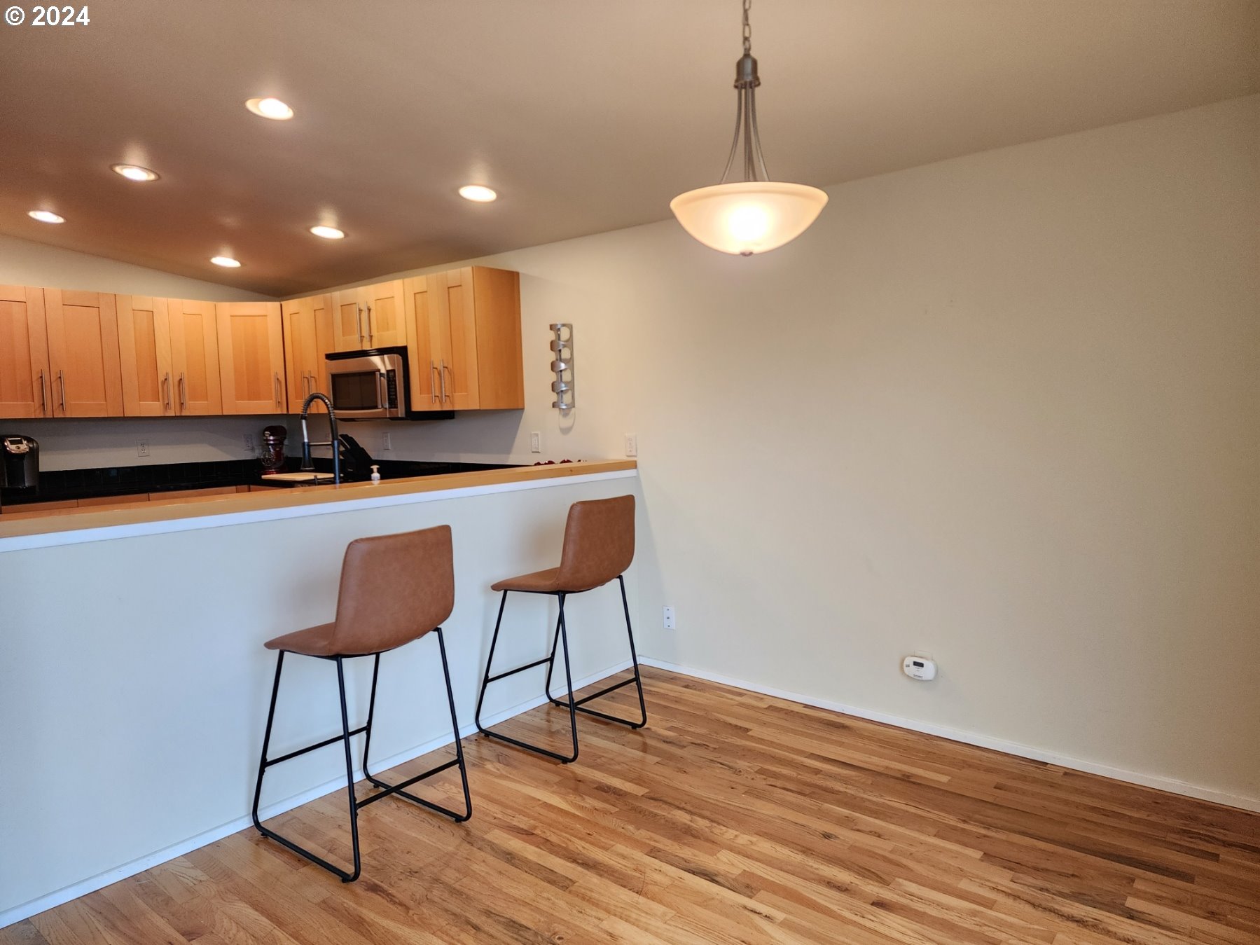 654 Madrona Ave Property Photo 32