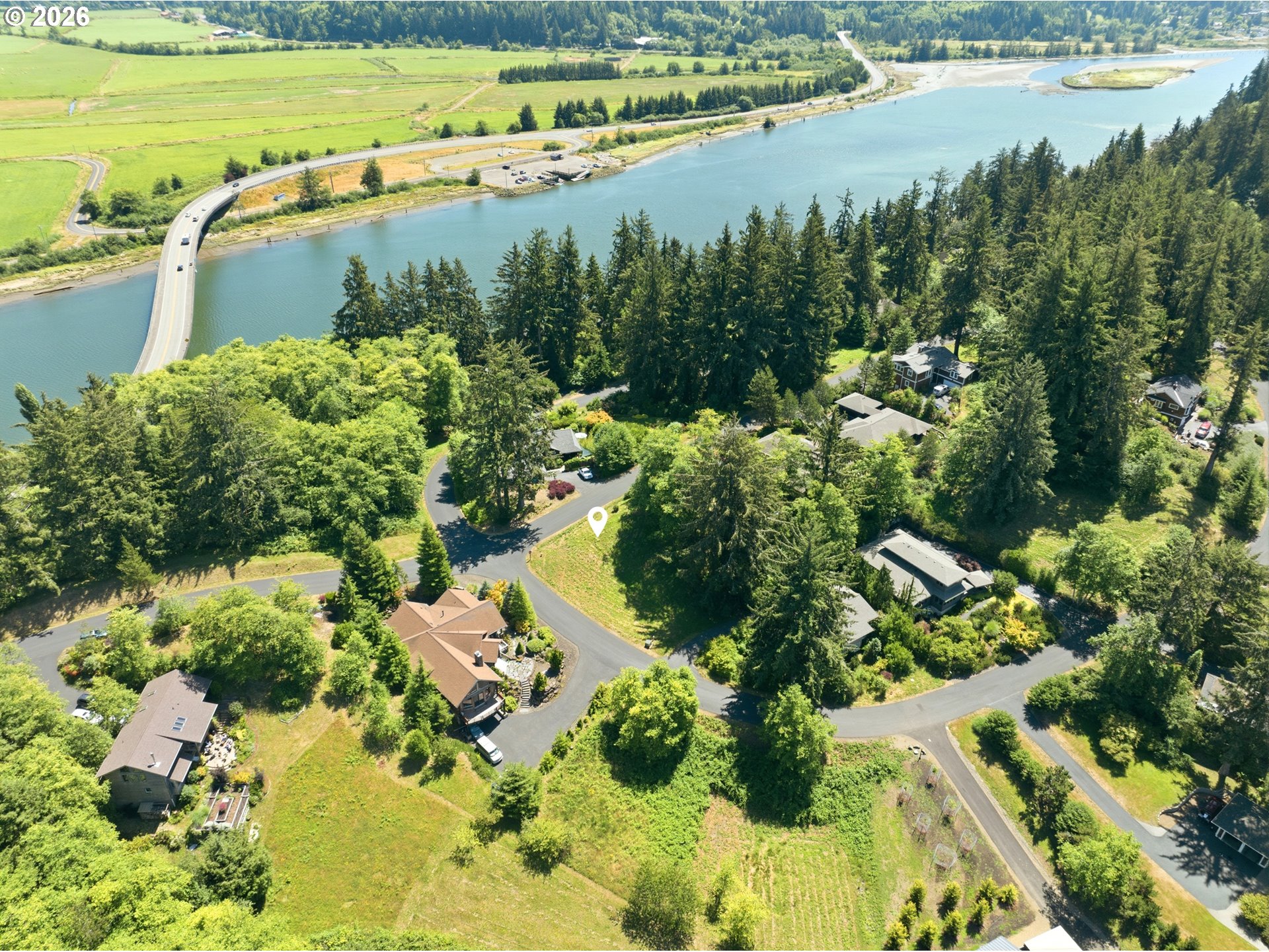 Nehalem Point Dr Property Photo 2