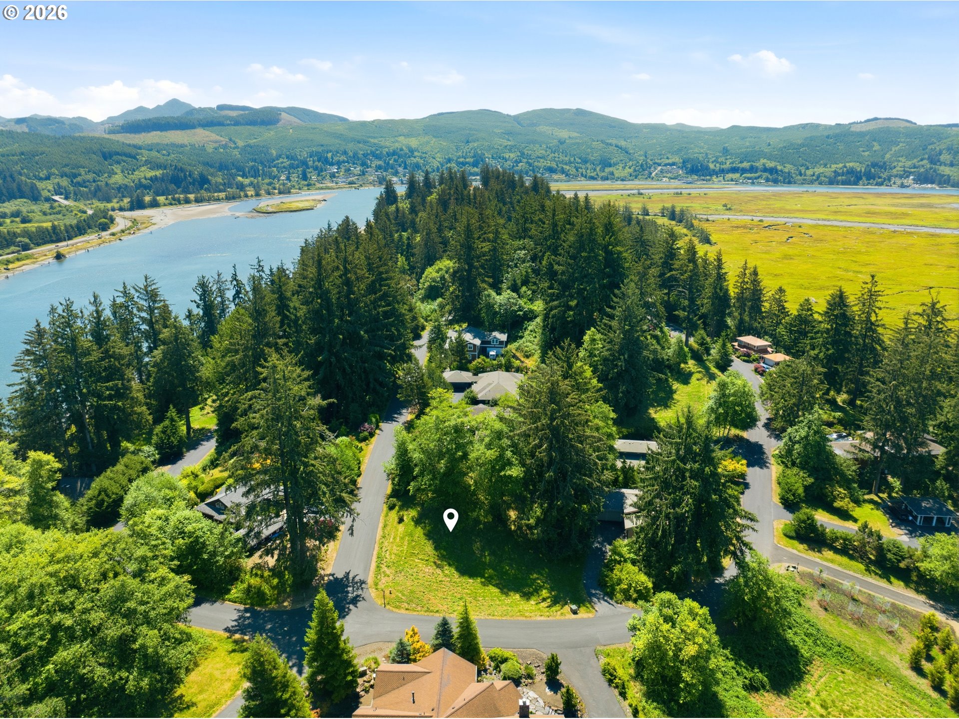 Nehalem Point Dr Property Photo 5