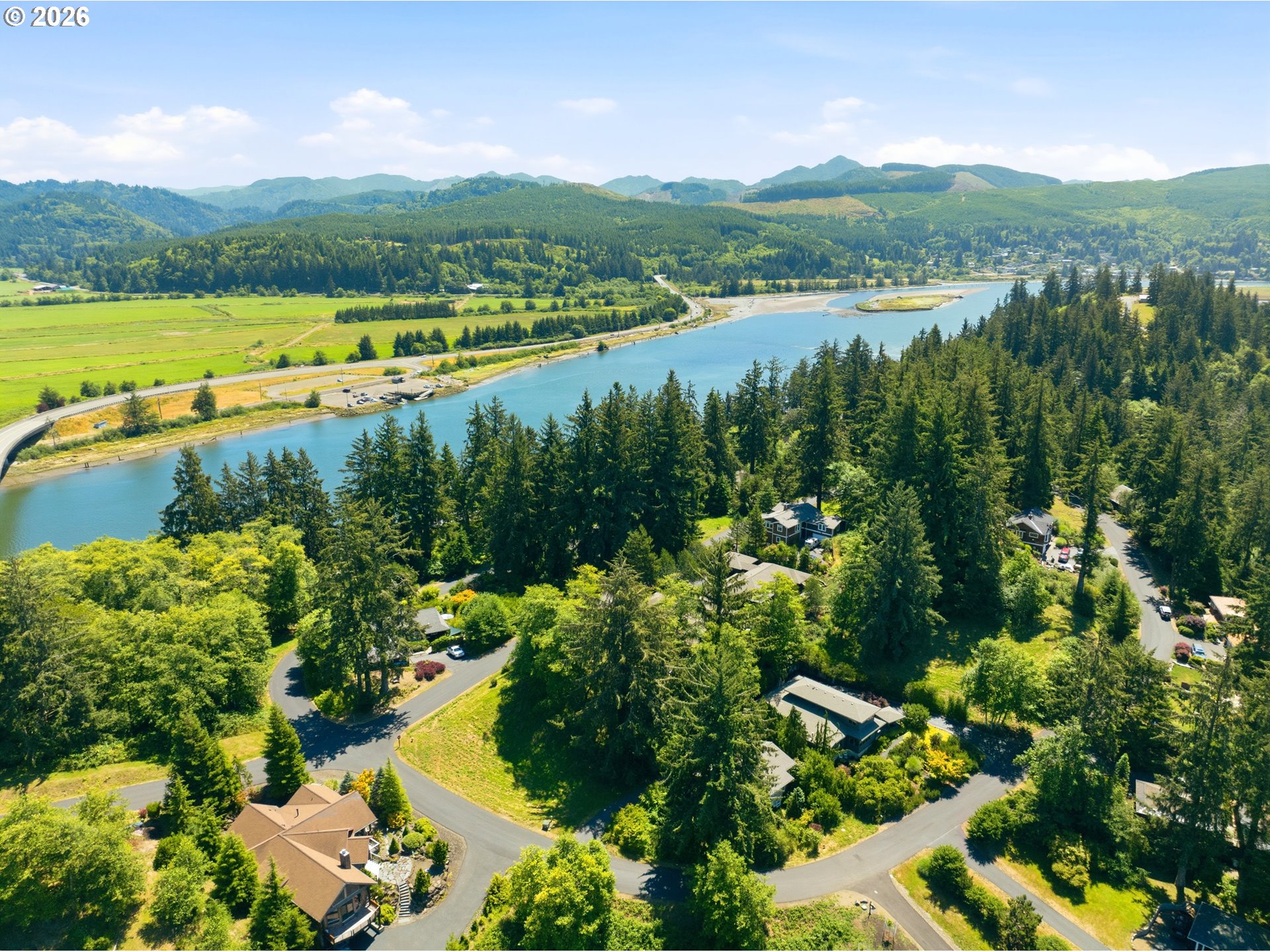 Nehalem Point Dr Property Photo 9
