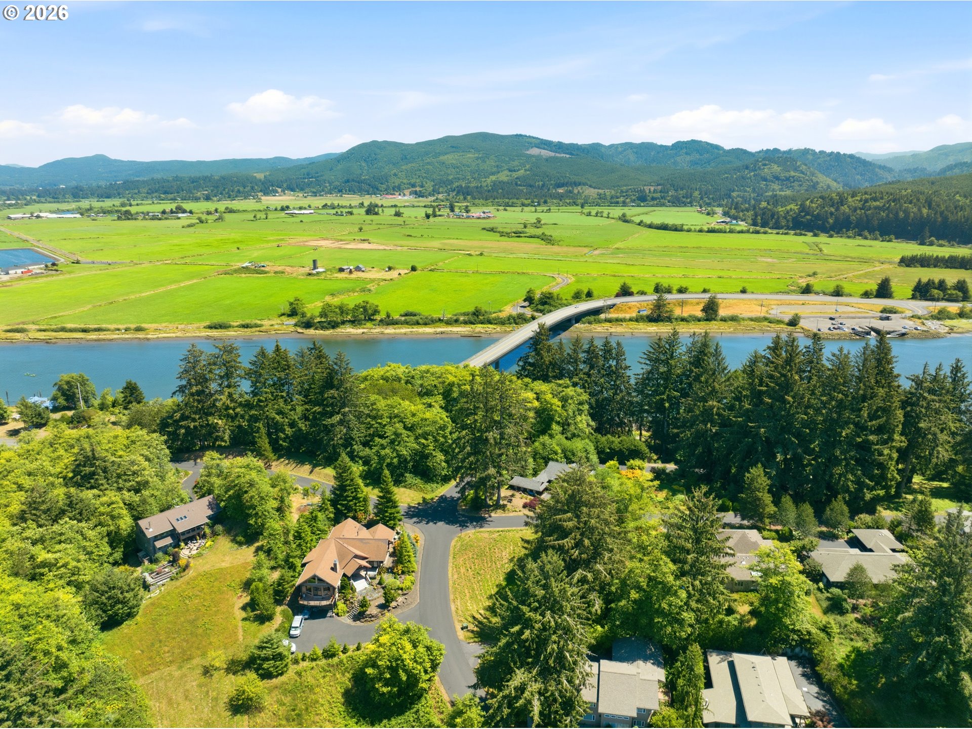 Nehalem Point Dr Property Photo 12