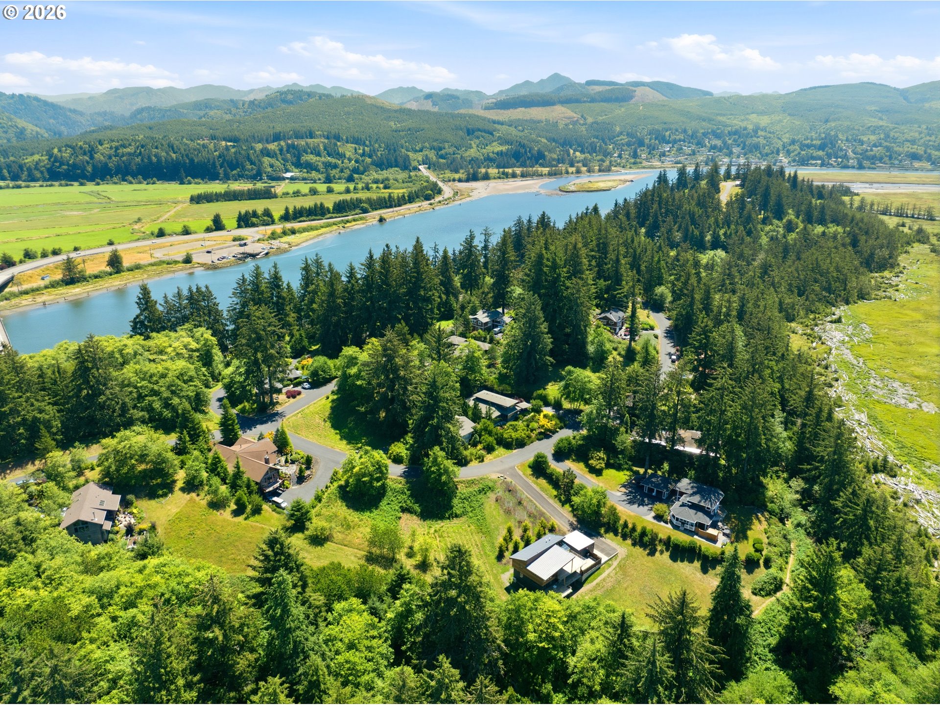 Nehalem Point Dr Property Photo 13