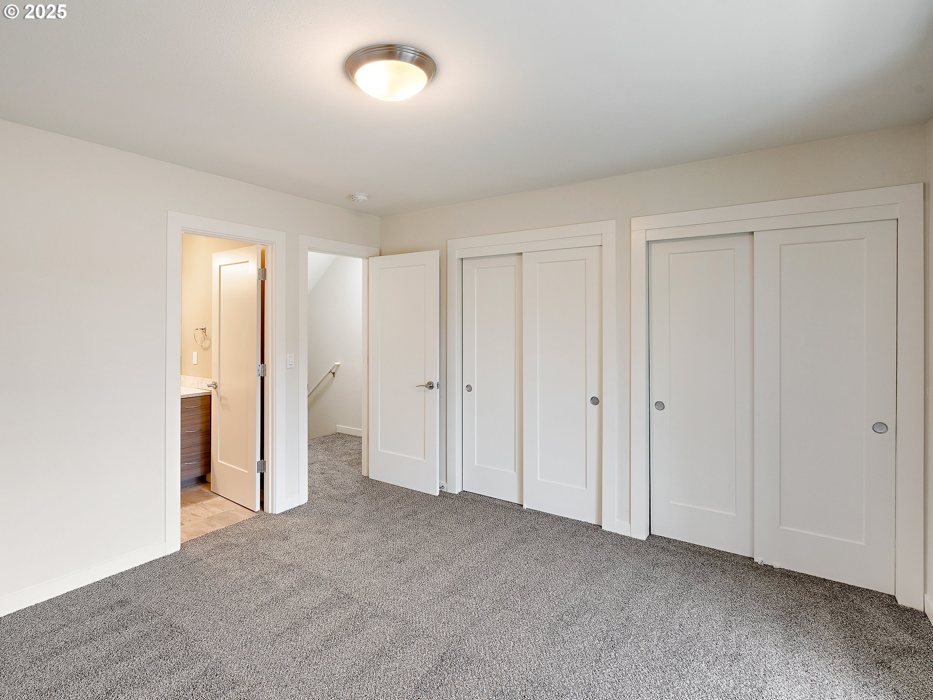 10829 E Burnside St Property Photo 8