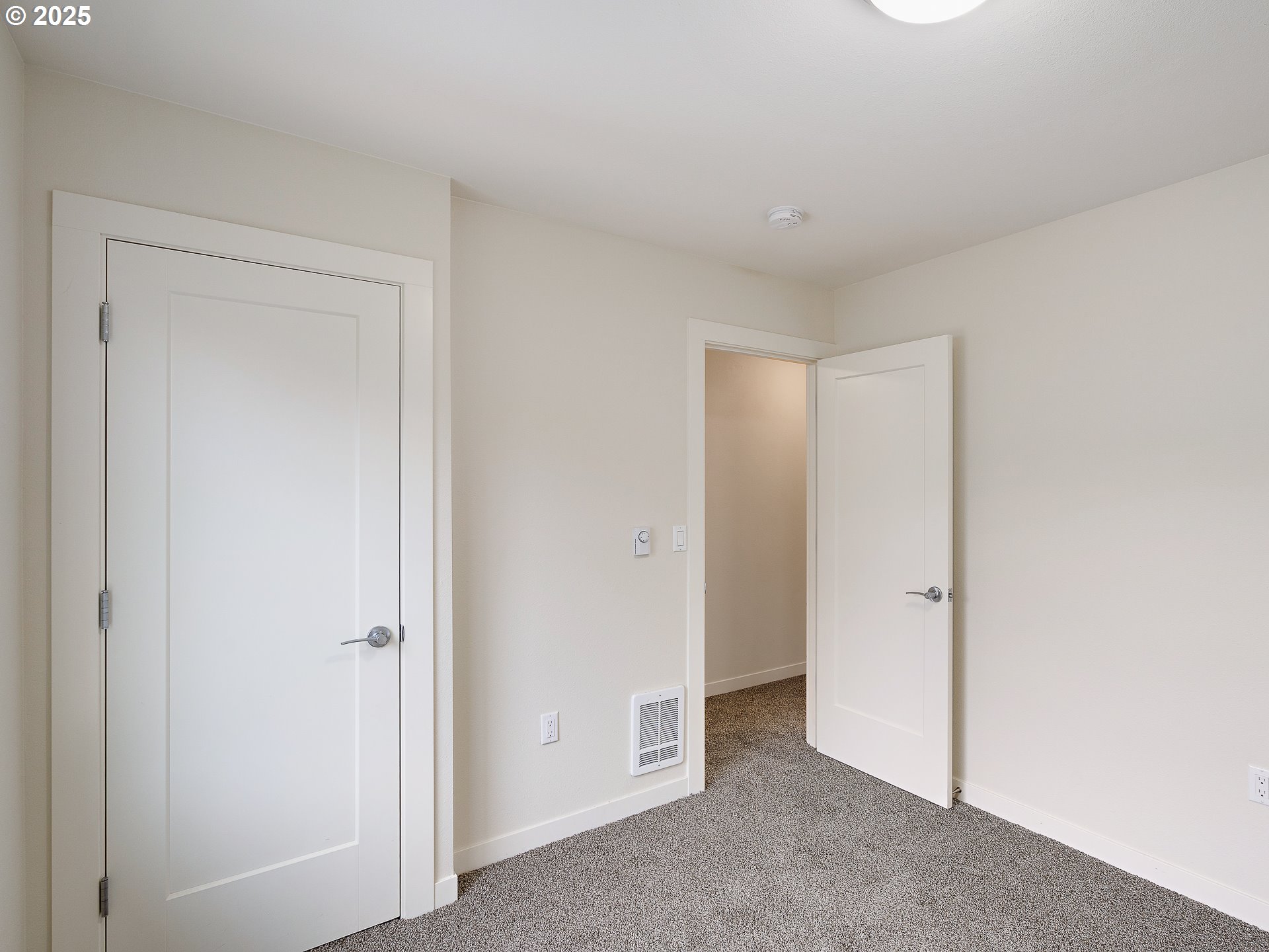 10829 E Burnside St Property Photo 13
