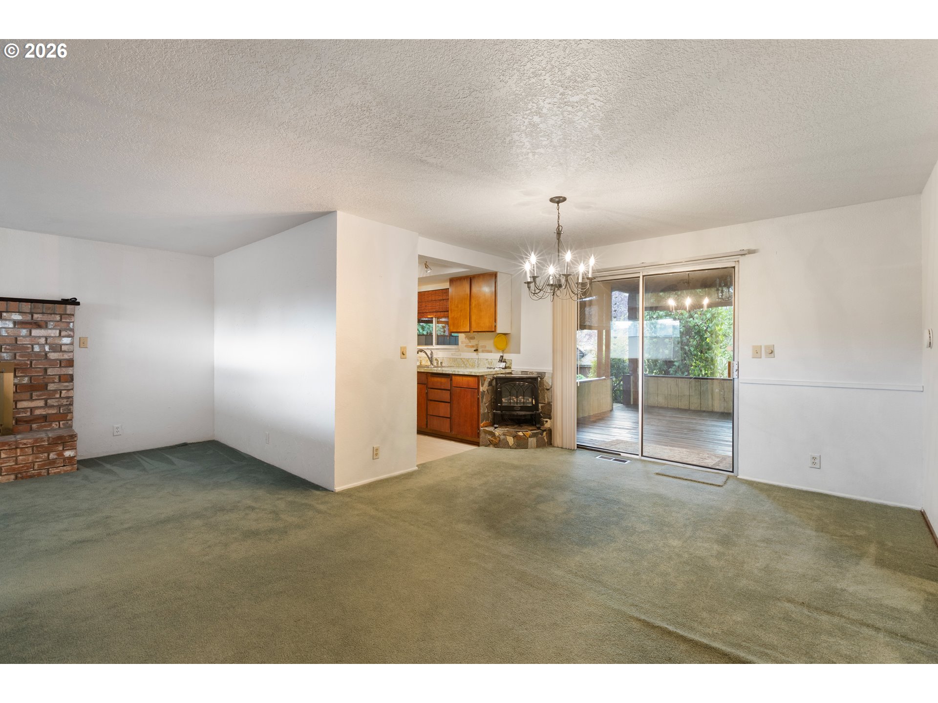273 Eddy St Property Photo 17