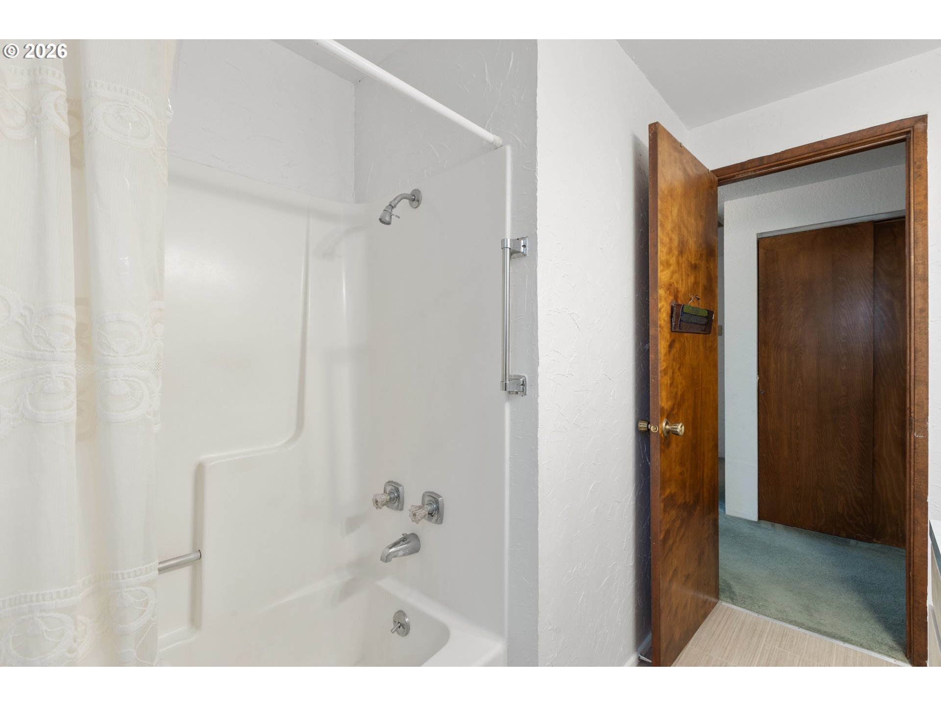 273 Eddy St Property Photo 25