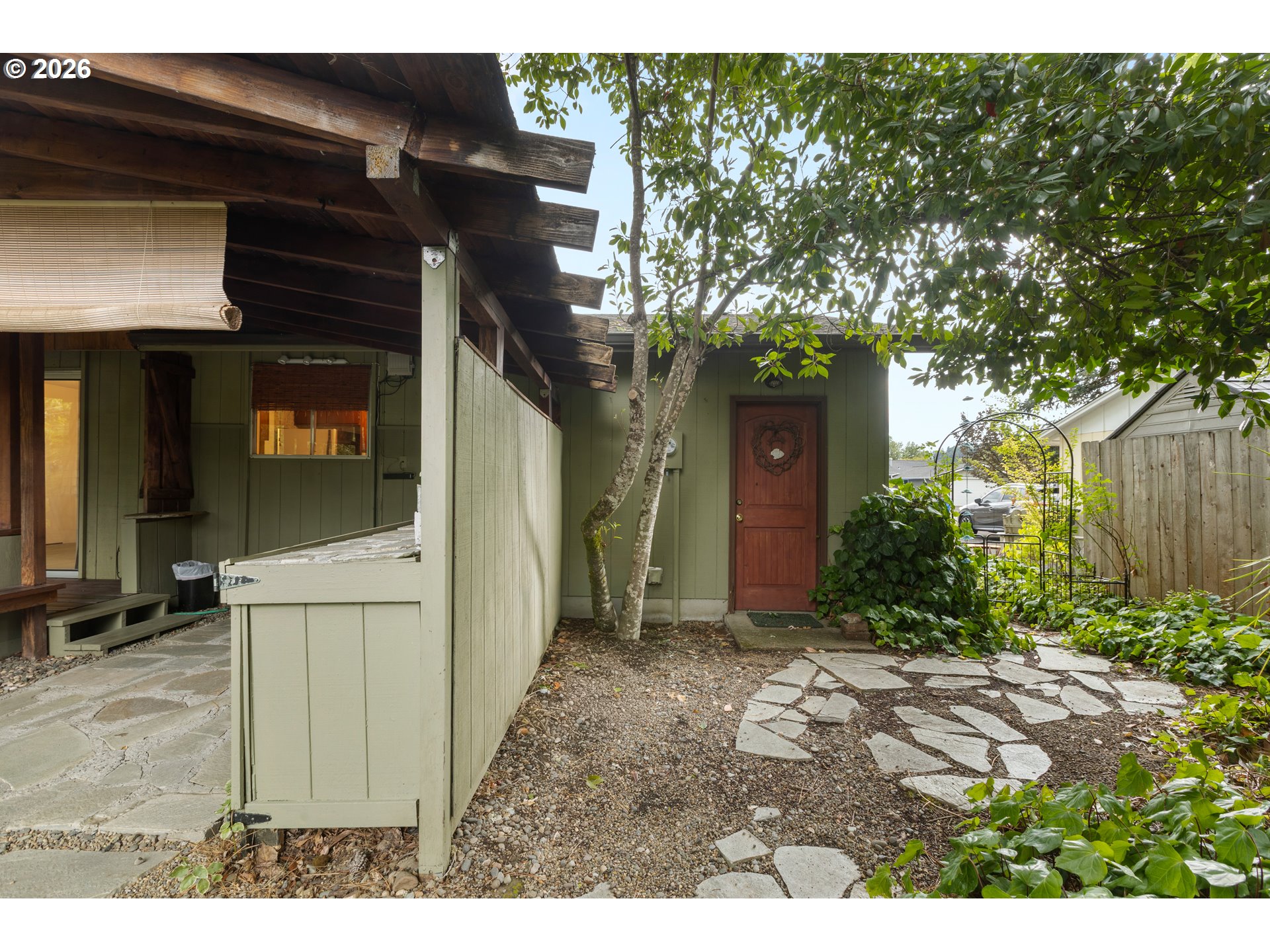 273 Eddy St Property Photo 40
