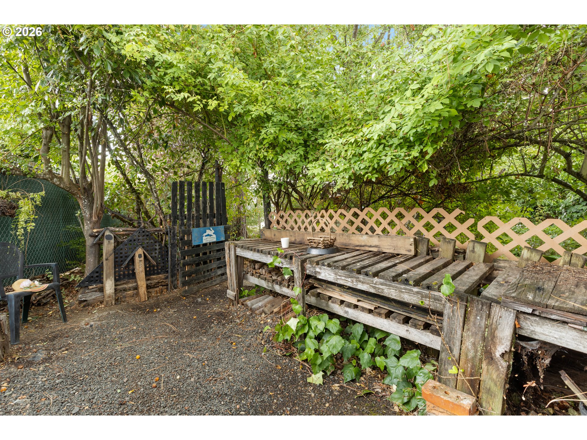 273 Eddy St Property Photo 48
