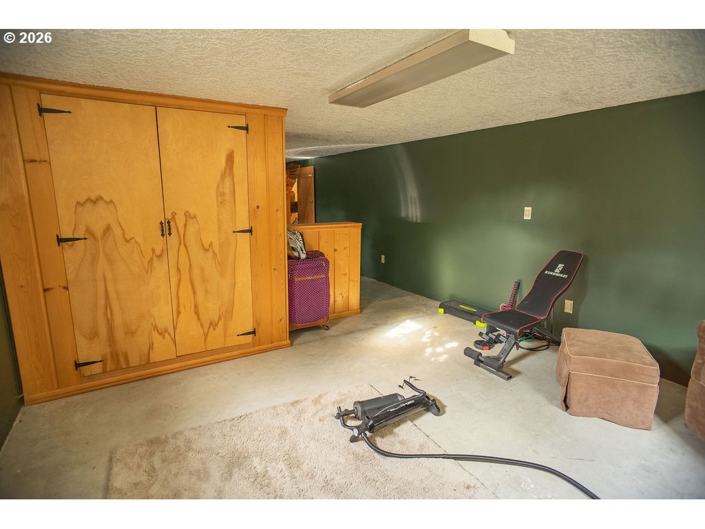 711 Se 101st Ave Property Photo 25