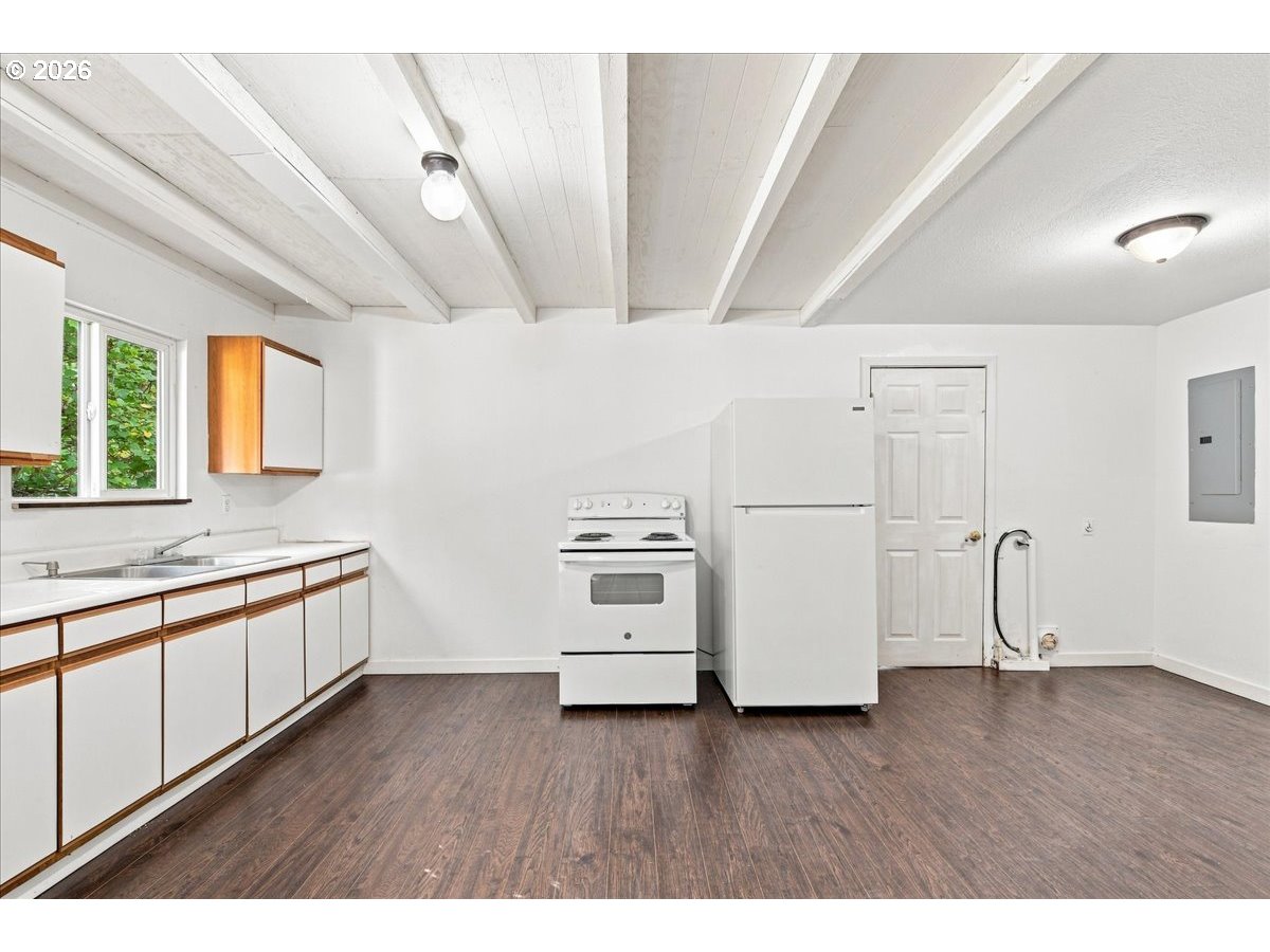 72 Brunning Rd Property Photo 5