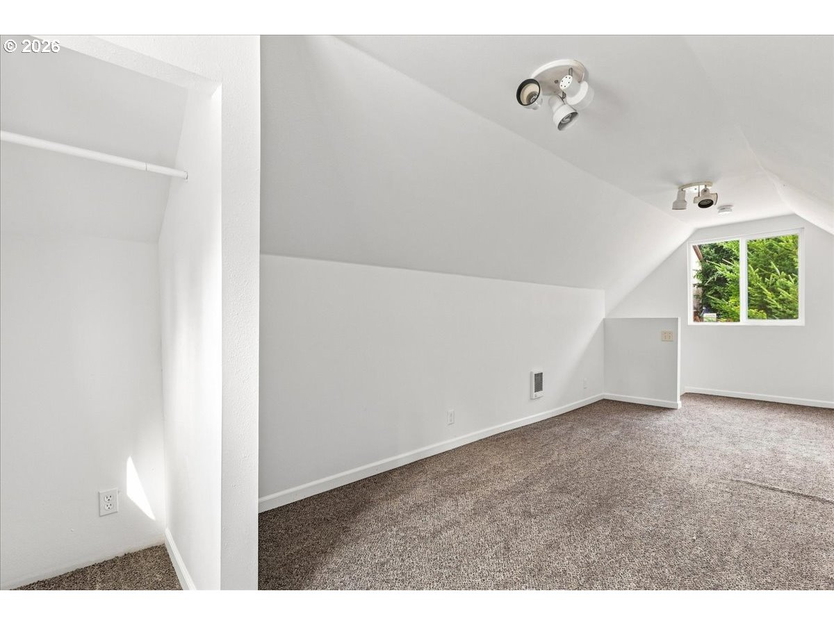 72 Brunning Rd Property Photo 18