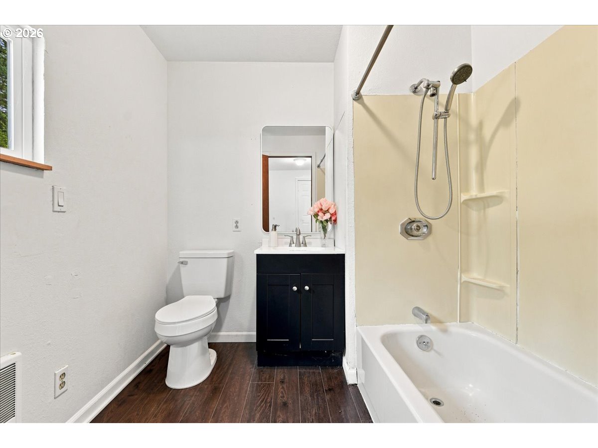 72 Brunning Rd Property Photo 20