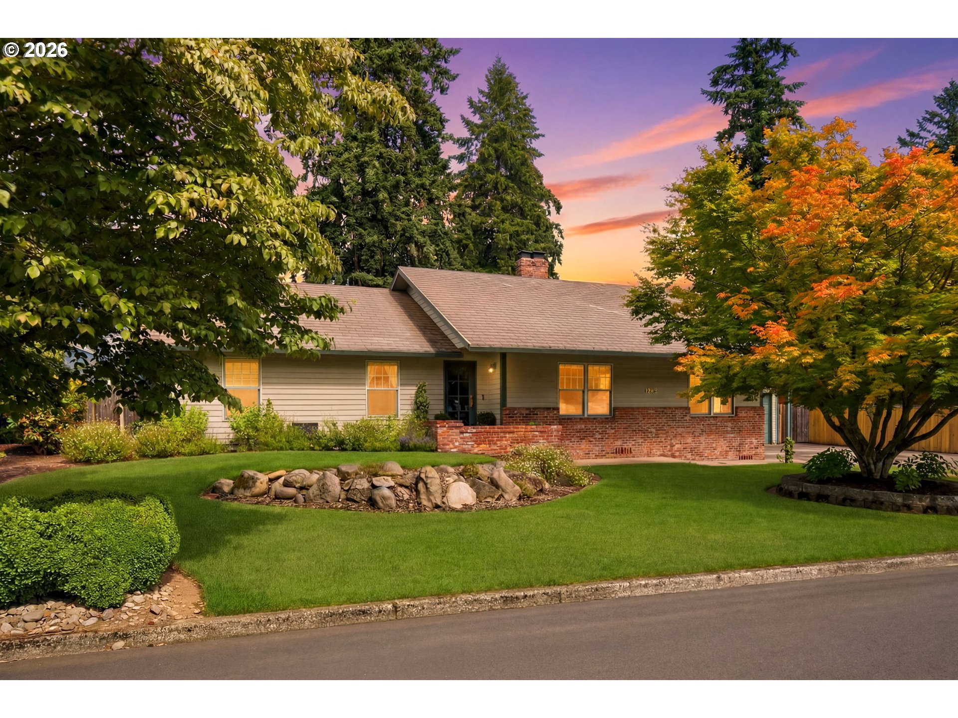 1605 Se Cascade Ave Property Photo 1