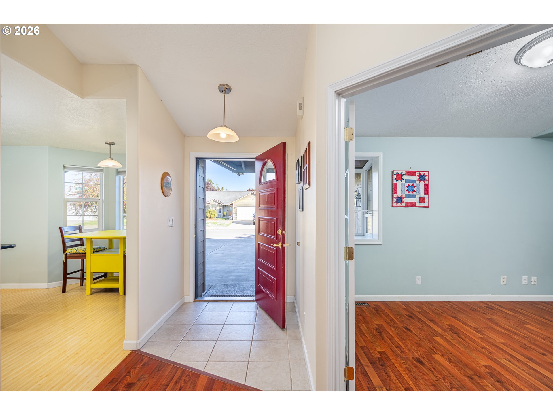1061 Applegate Pl Property Photo 4