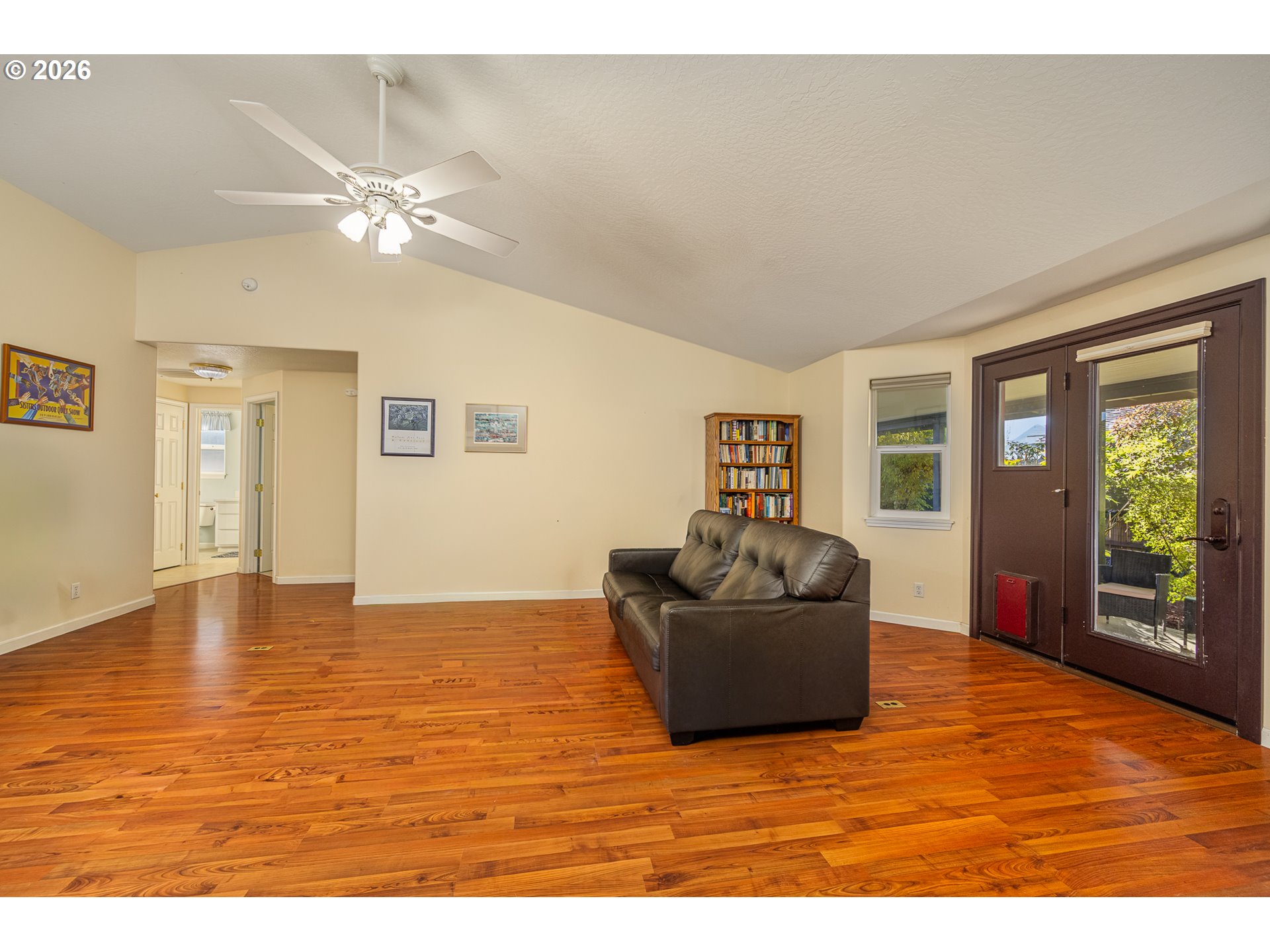 1061 Applegate Pl Property Photo 7