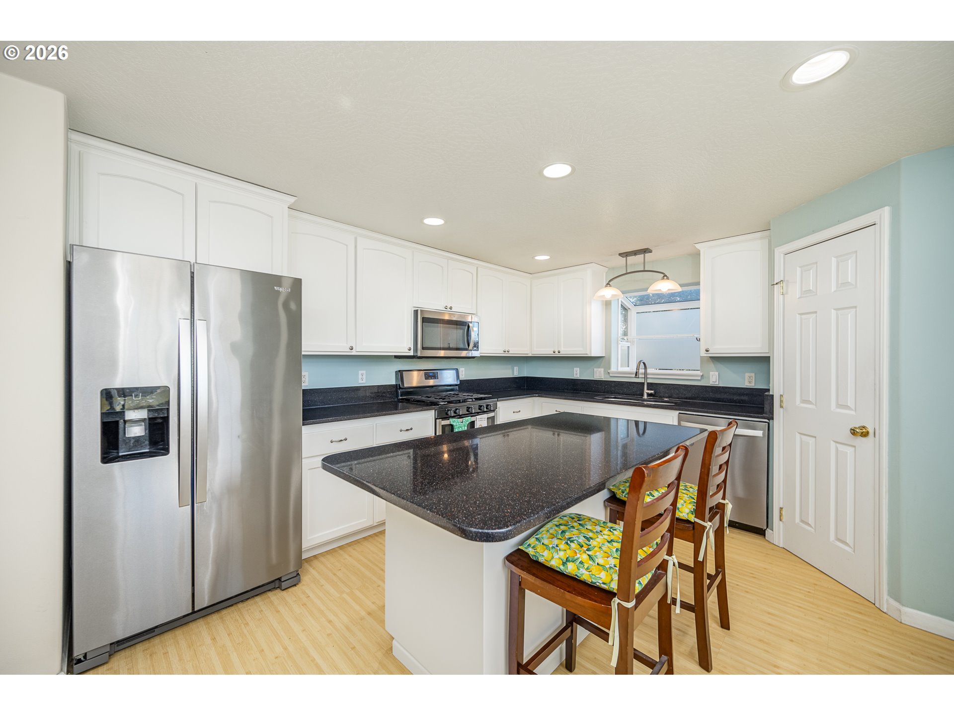 1061 Applegate Pl Property Photo 14