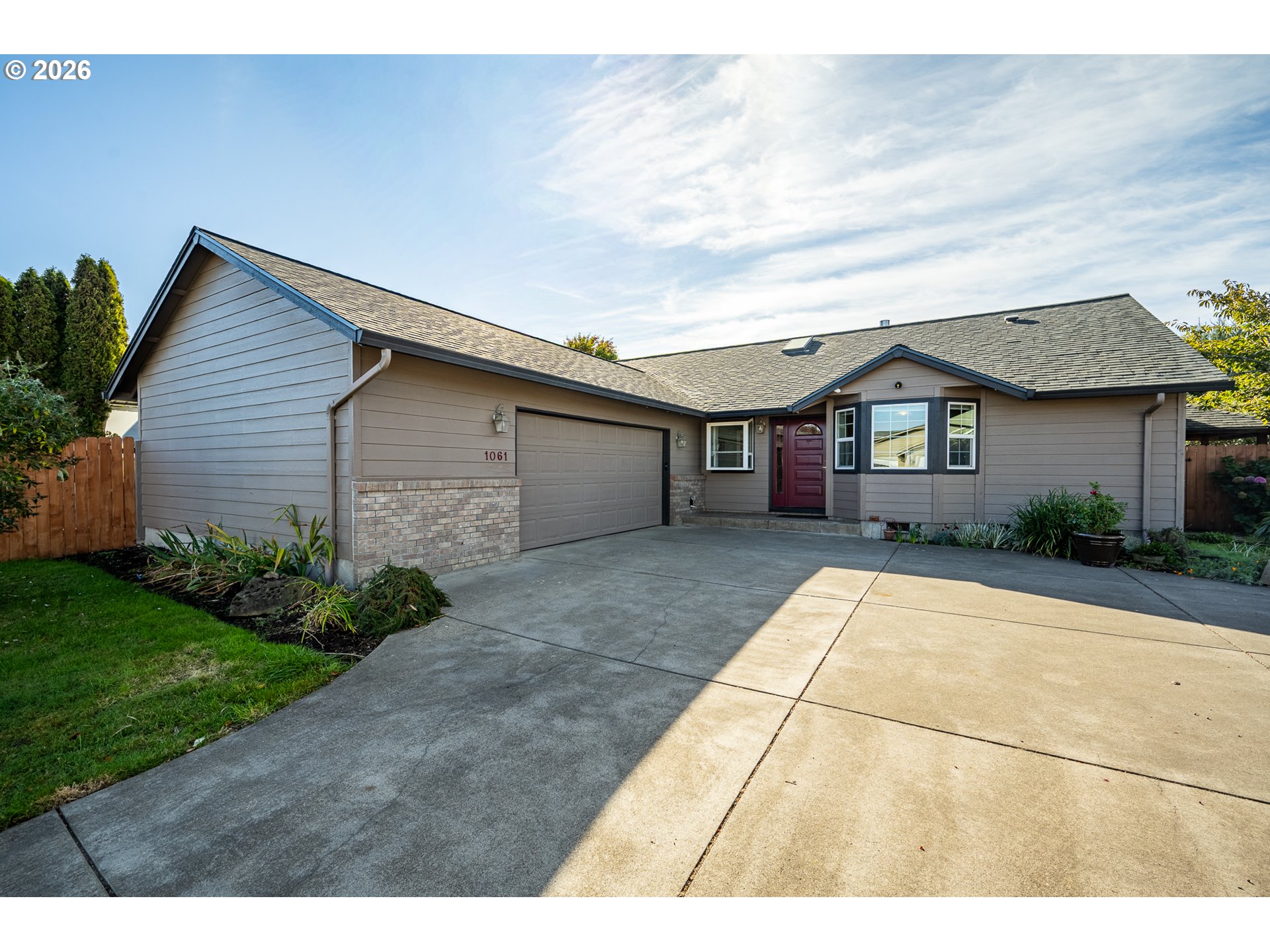 1061 Applegate Pl Property Photo 36