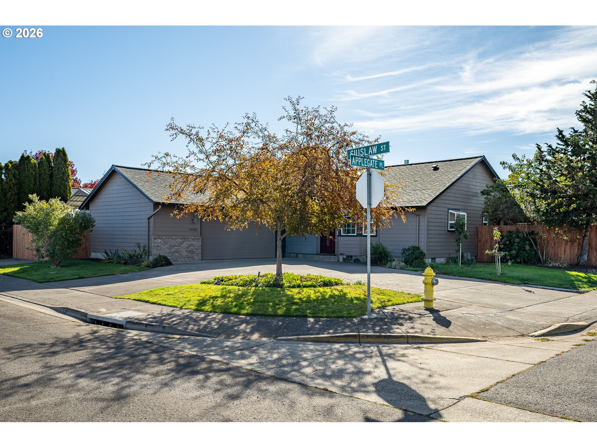 1061 Applegate Pl Property Photo 38
