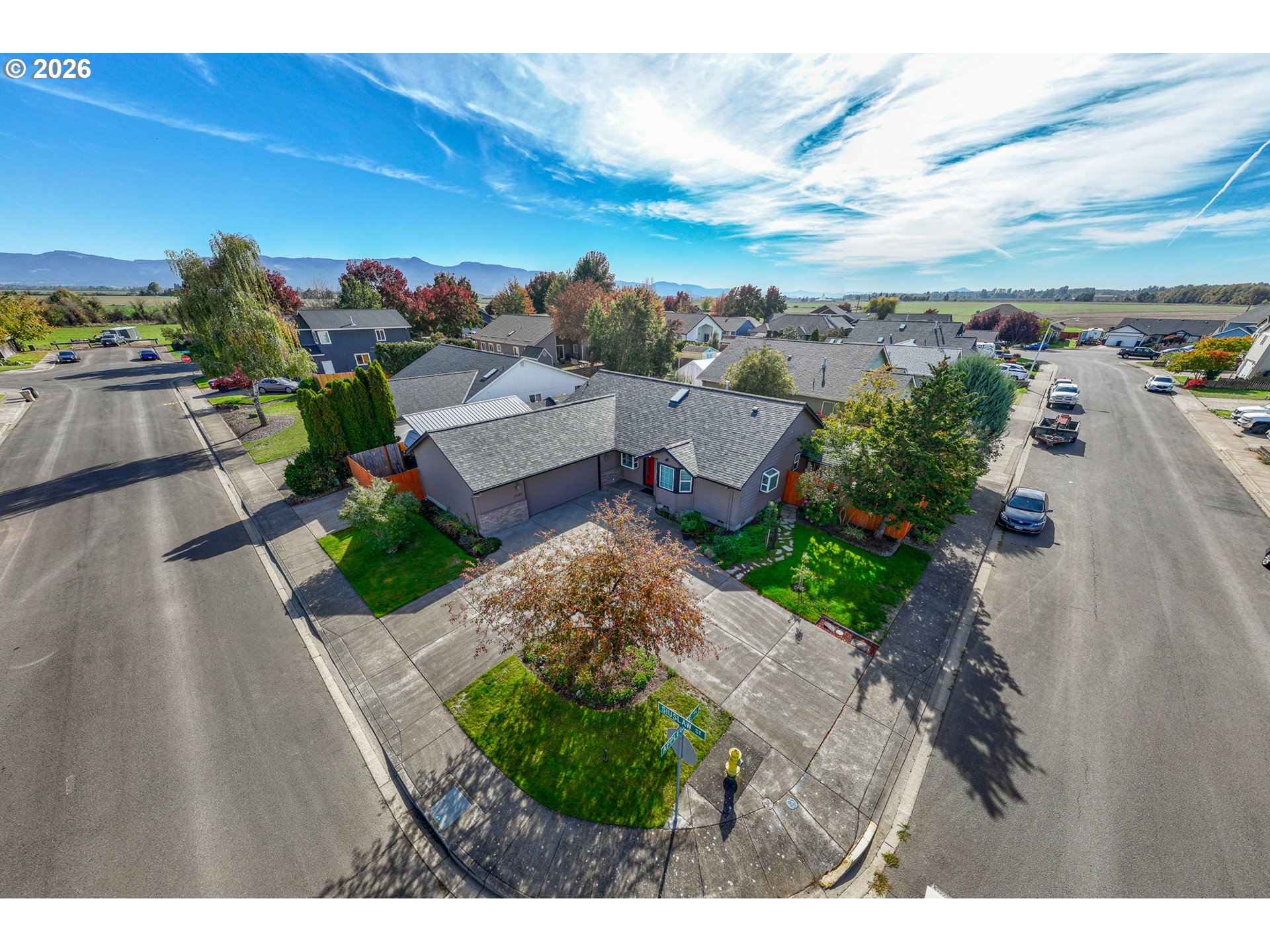 1061 Applegate Pl Property Photo 39