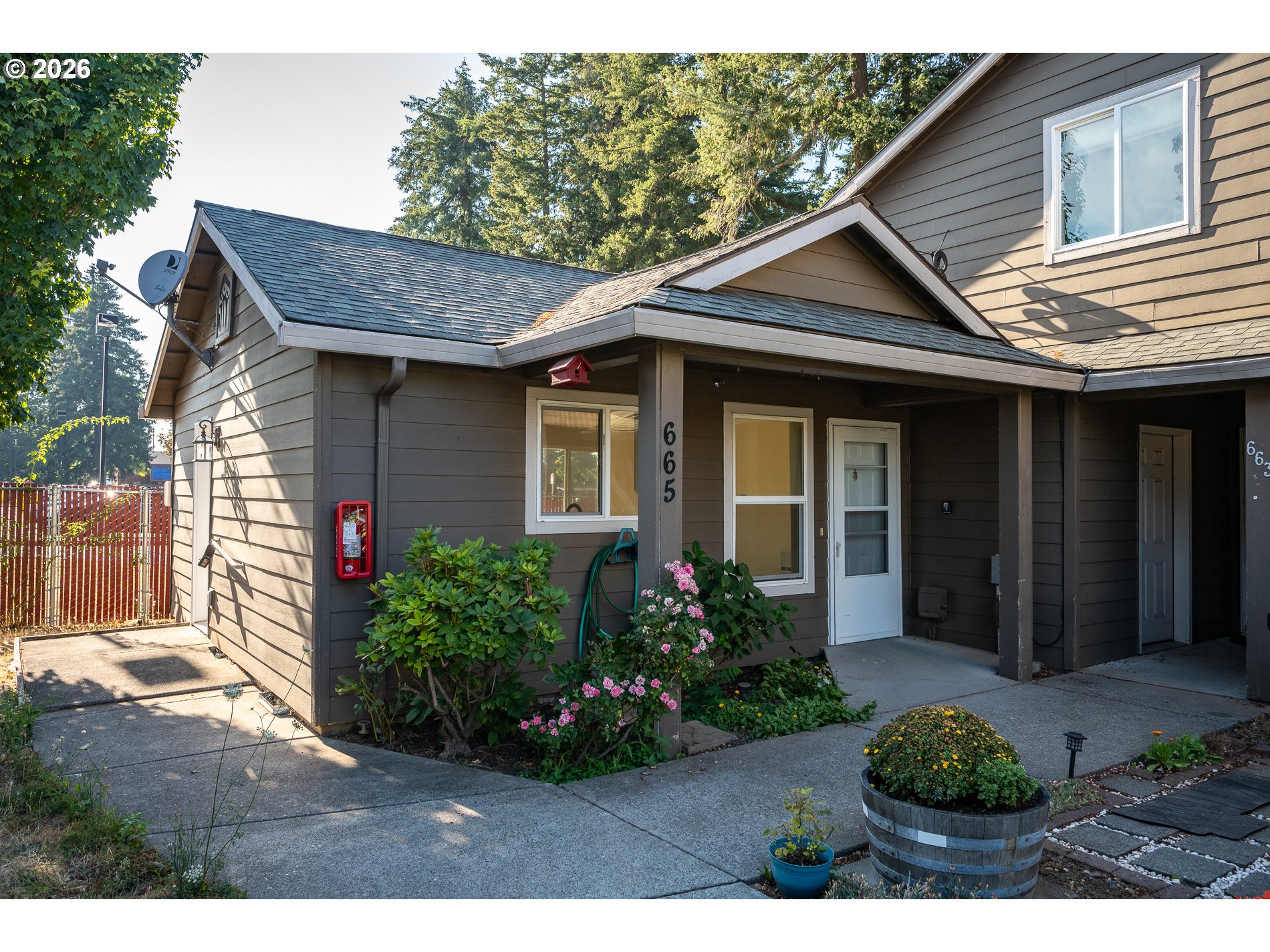 665 Se 197th Ave Property Photo 1