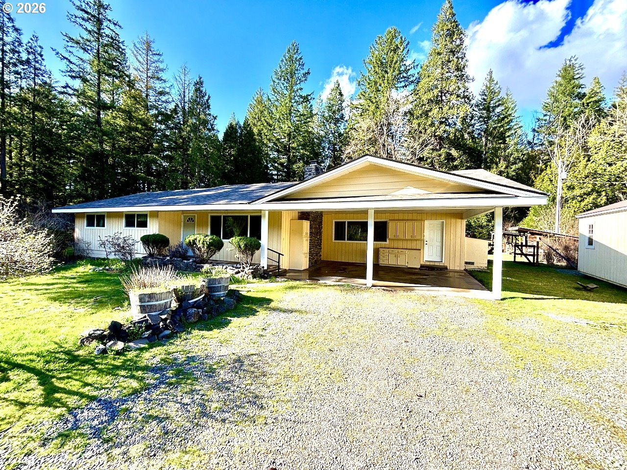 55433 Mckenzie Hwy Property Photo 1