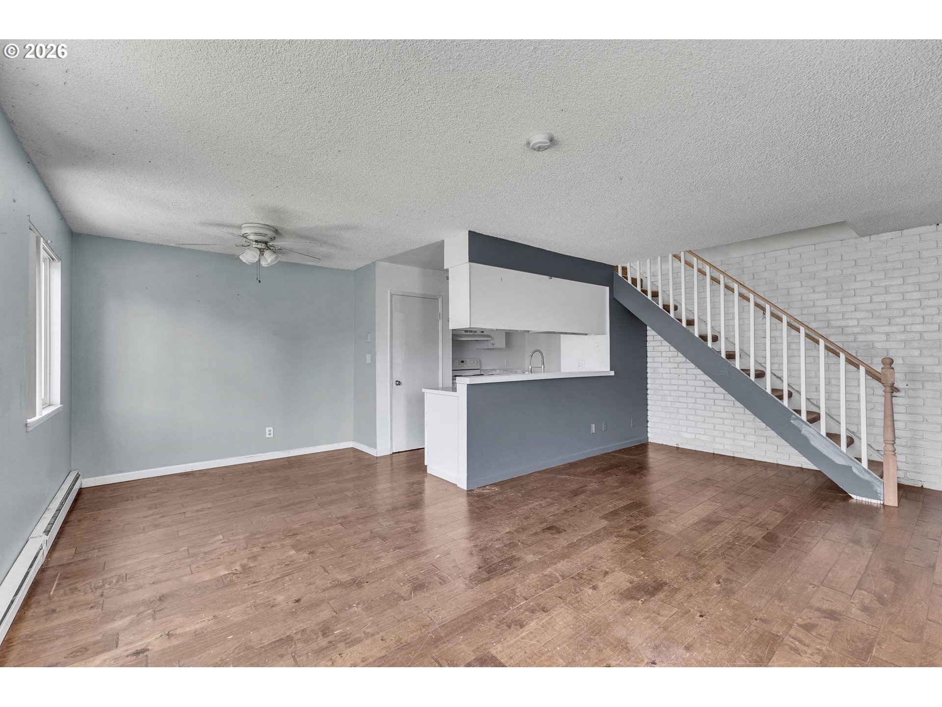 1537 Ne Kane Dr Property Photo 7