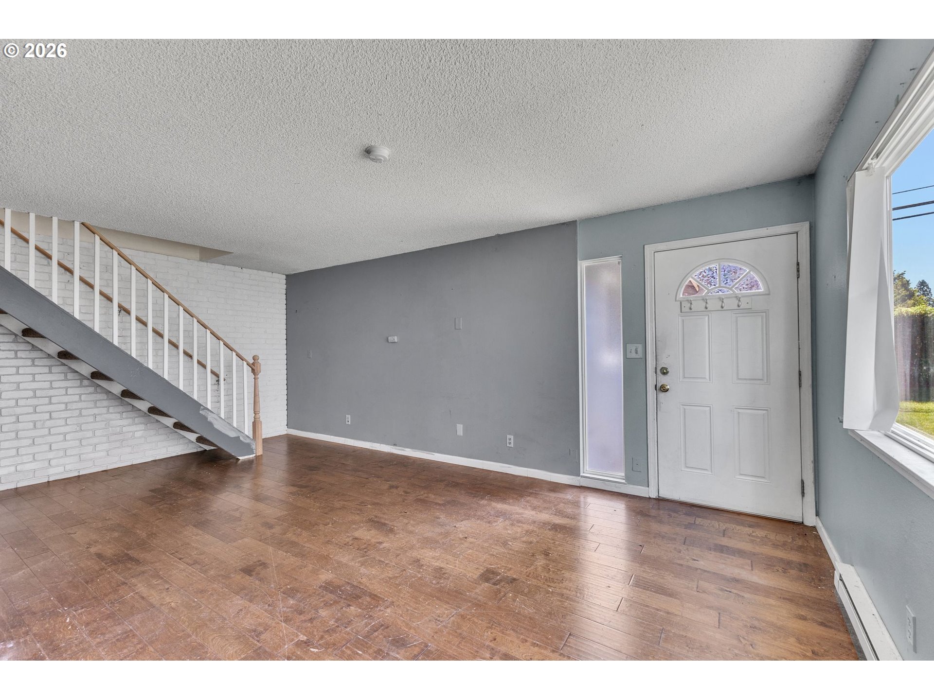1537 Ne Kane Dr Property Photo 8