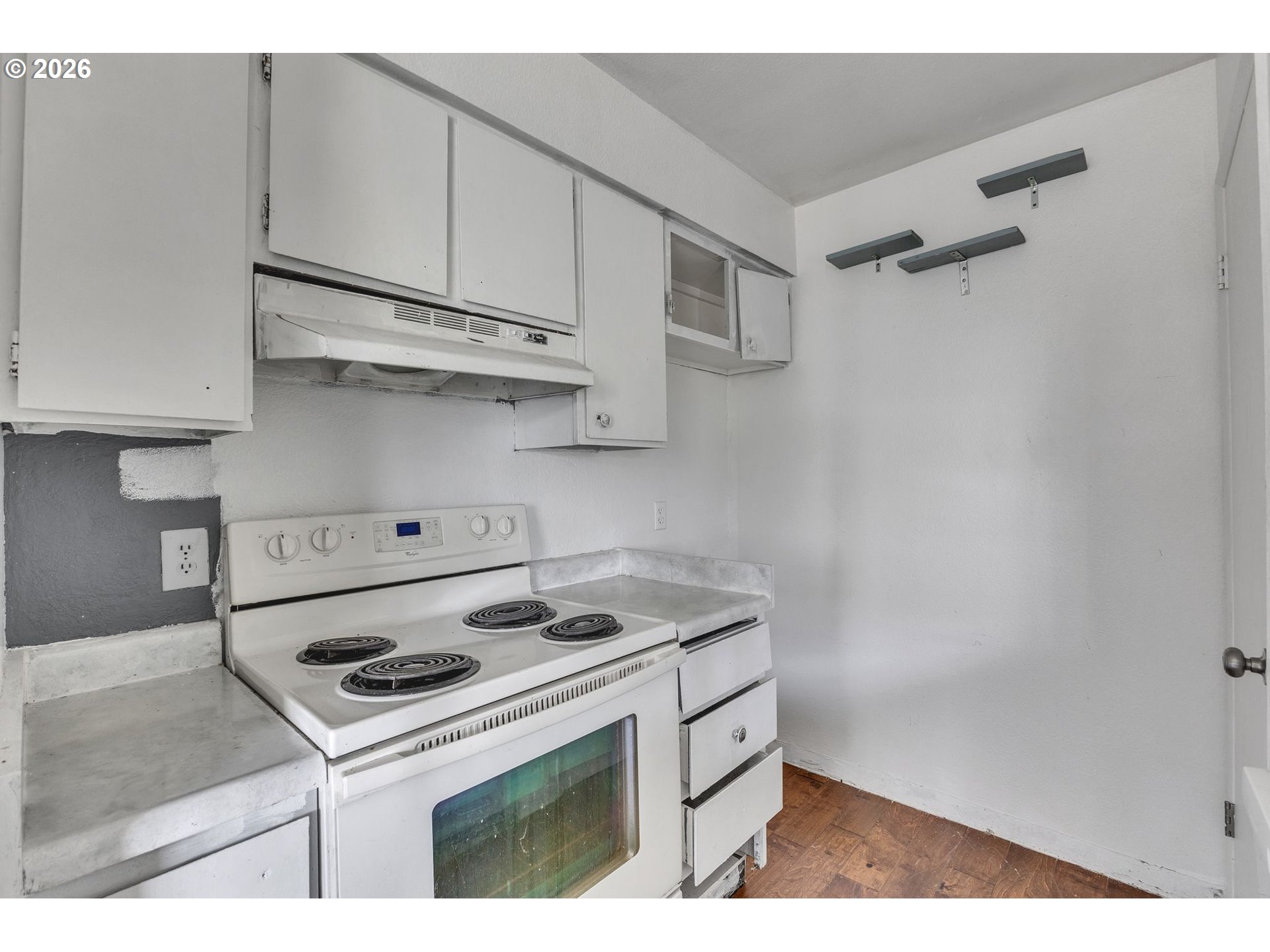 1537 Ne Kane Dr Property Photo 12