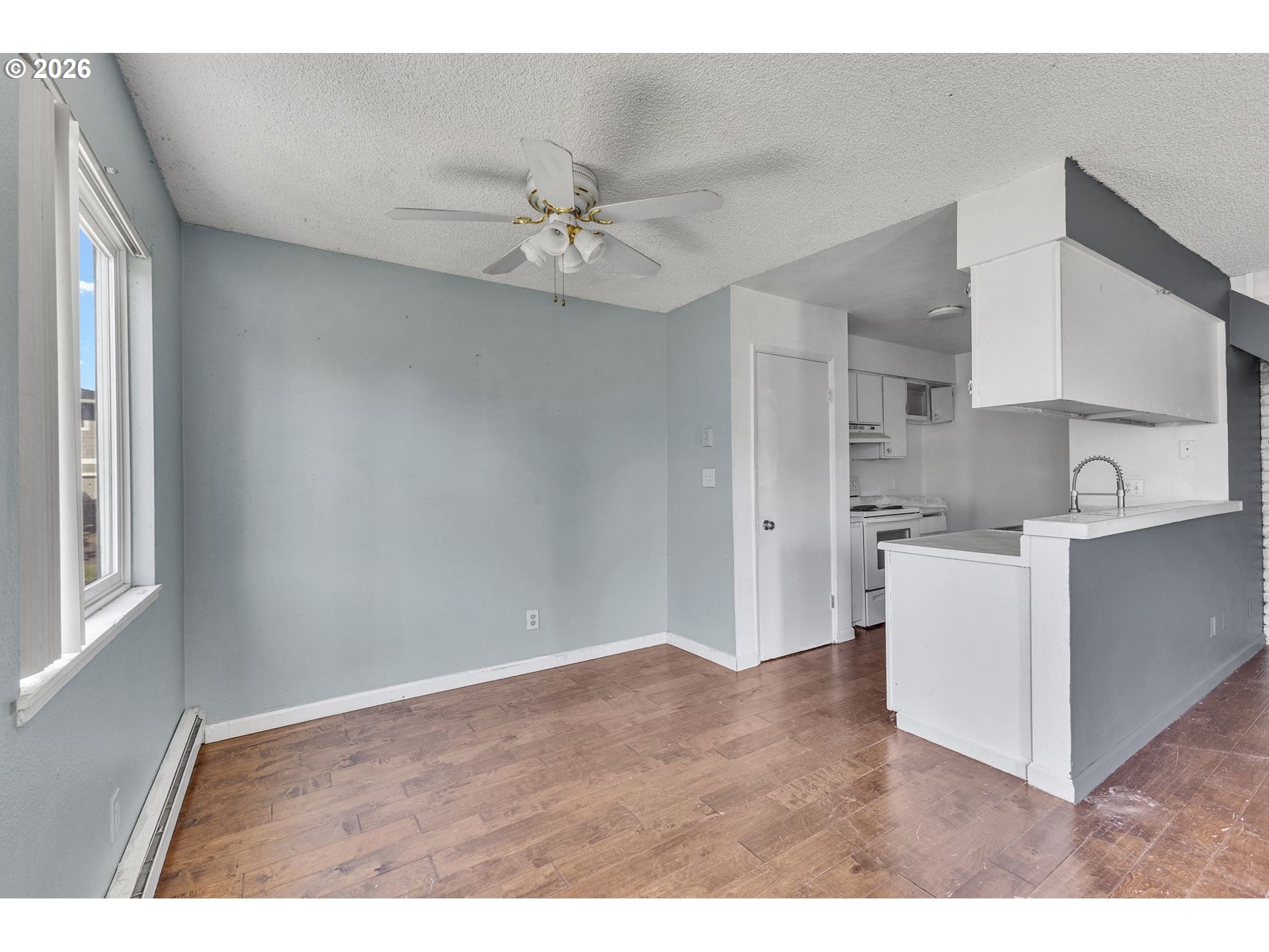 1537 Ne Kane Dr Property Photo 15