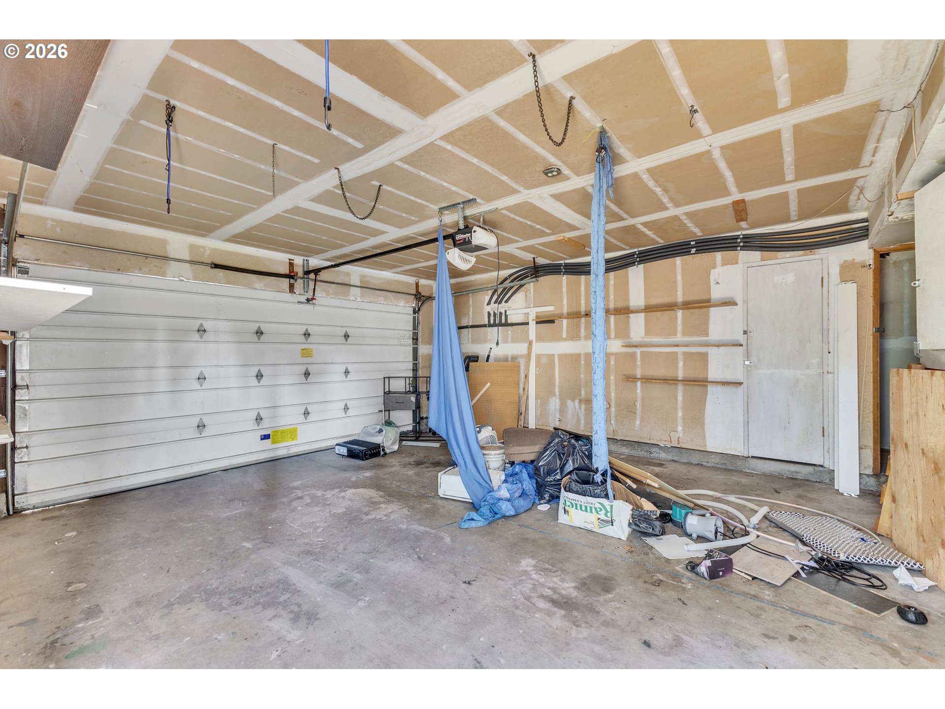 1537 Ne Kane Dr Property Photo 28