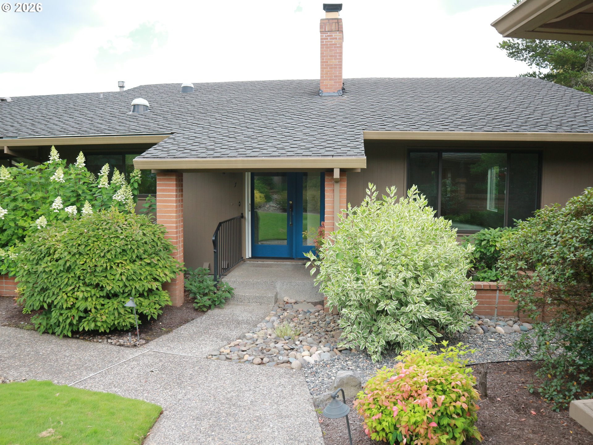 1 Condolea Dr Property Photo 1
