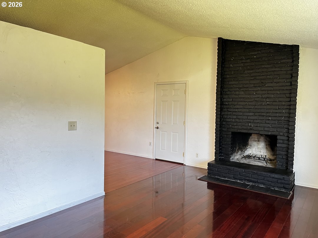 2385 19th St Property Photo 5
