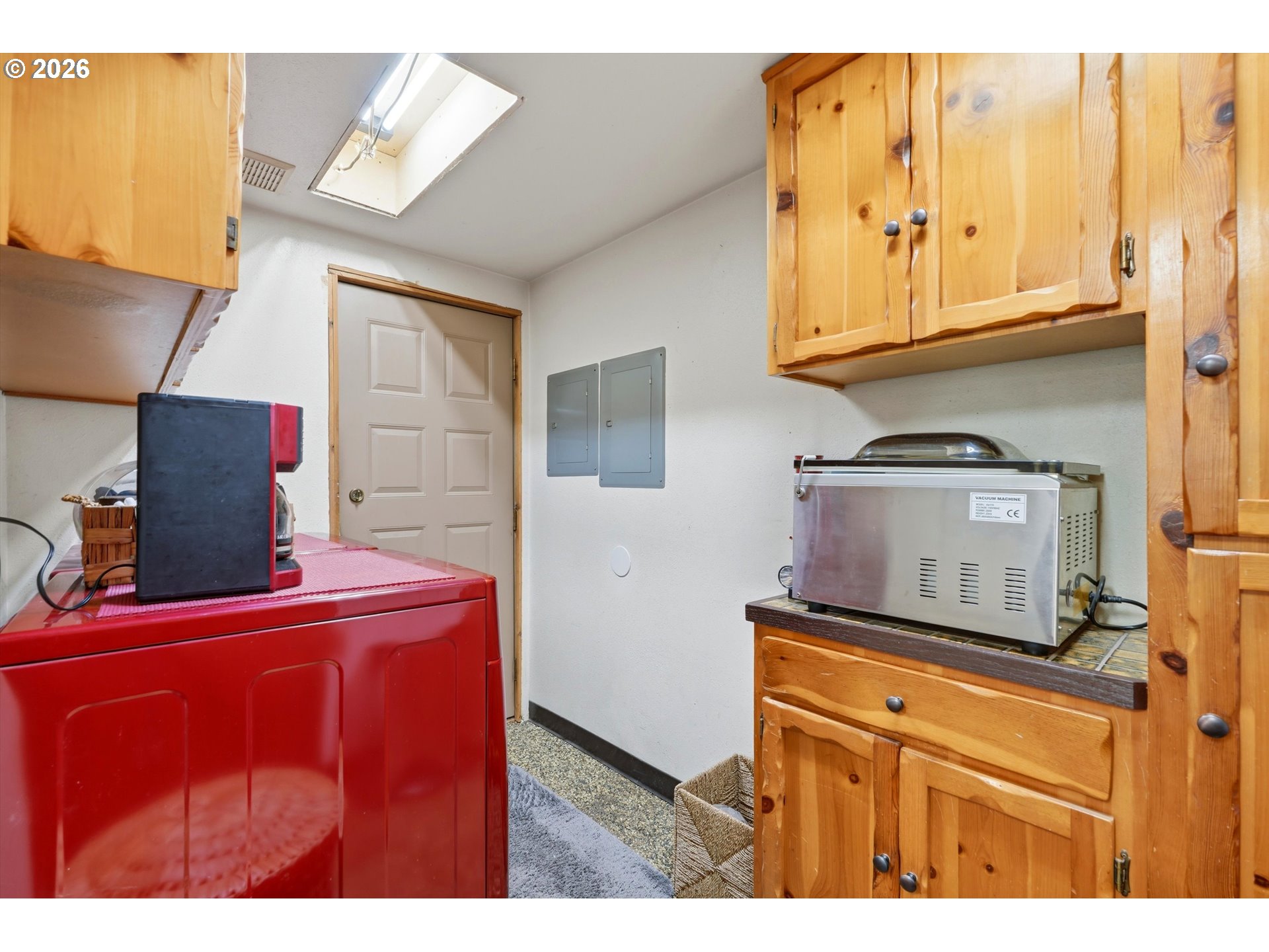 57206 E Marmot Rd Property Photo 20