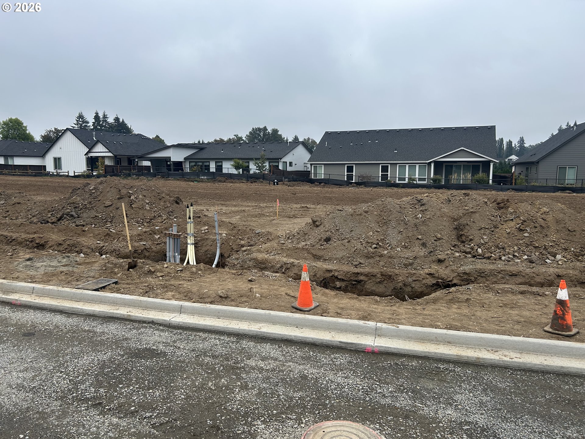 SE 39th CIR Property Photo 1