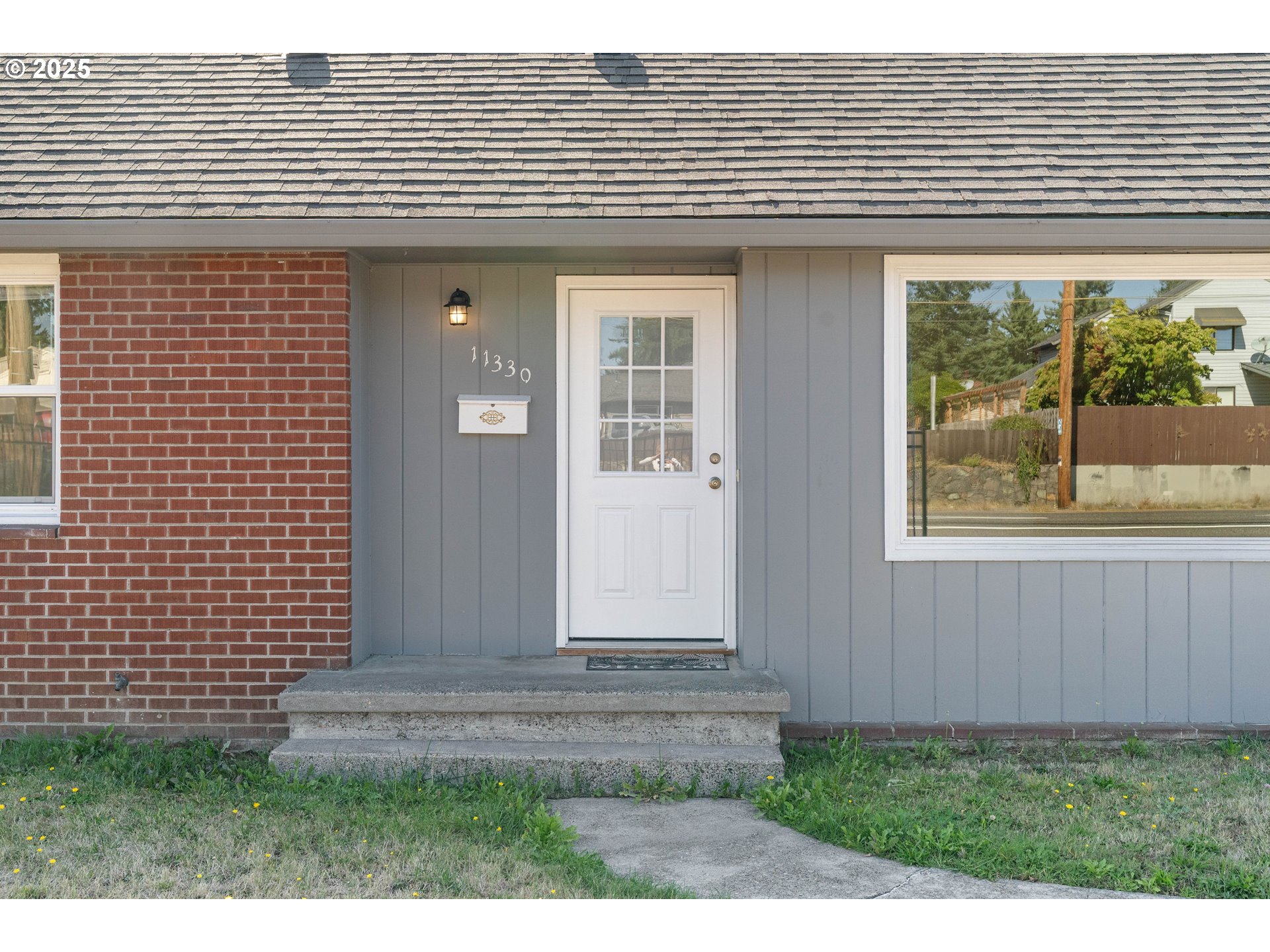 11330 Ne Glisan St Property Photo 3