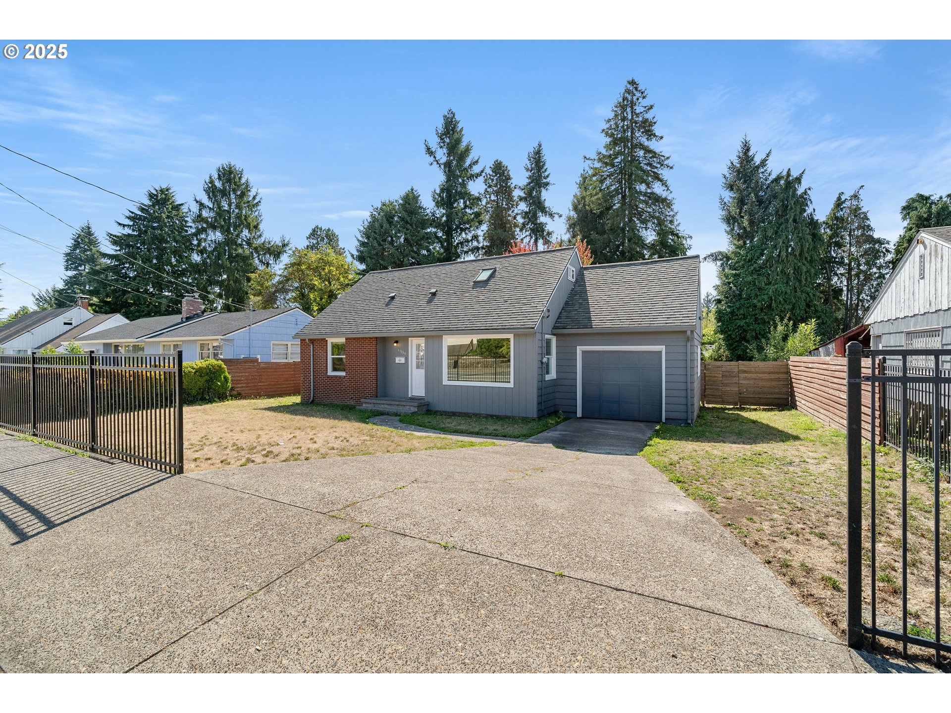 11330 Ne Glisan St Property Photo 4