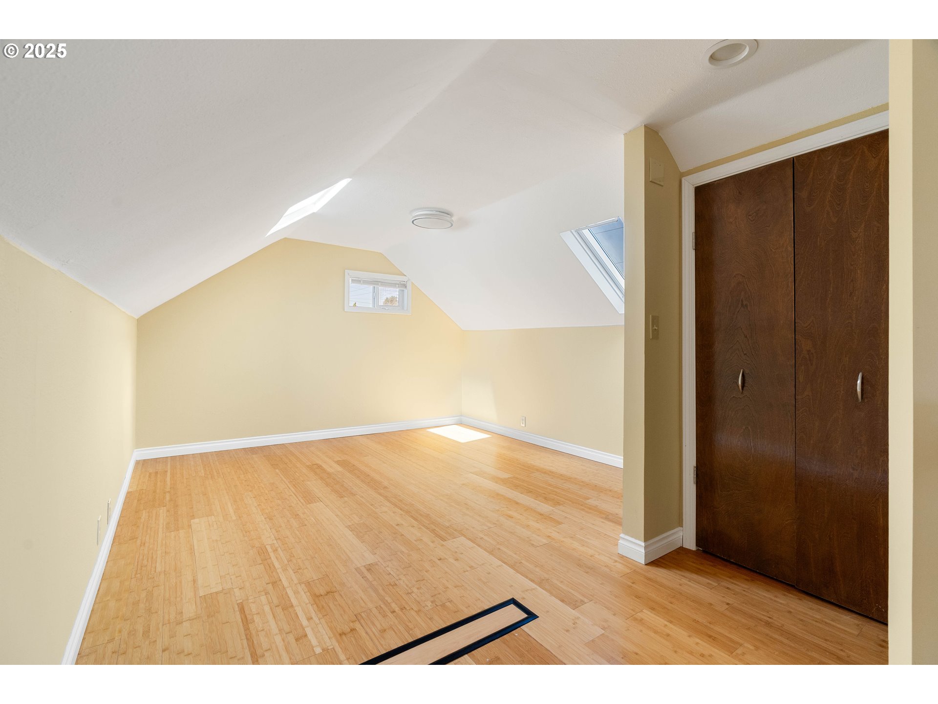 11330 Ne Glisan St Property Photo 20