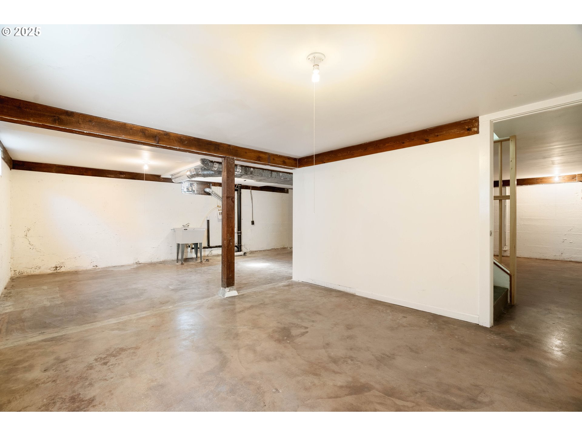11330 Ne Glisan St Property Photo 25